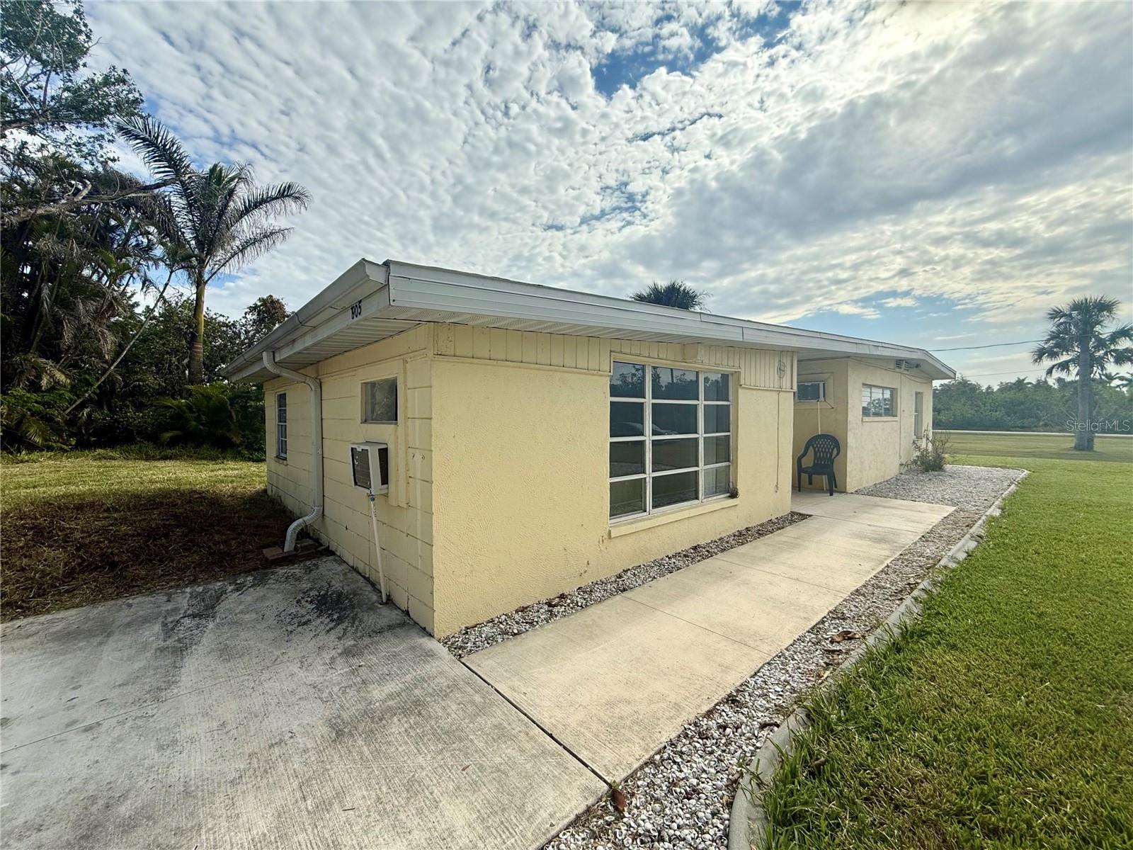 1905 MYRTLE AVE, PUNTA GORDA, FL, 33950