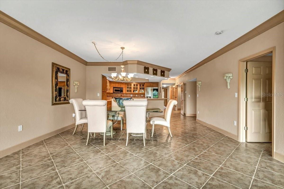 1695 PINELLAS BAYWAY S #D1, TIERRA VERDE, FL, 33715
