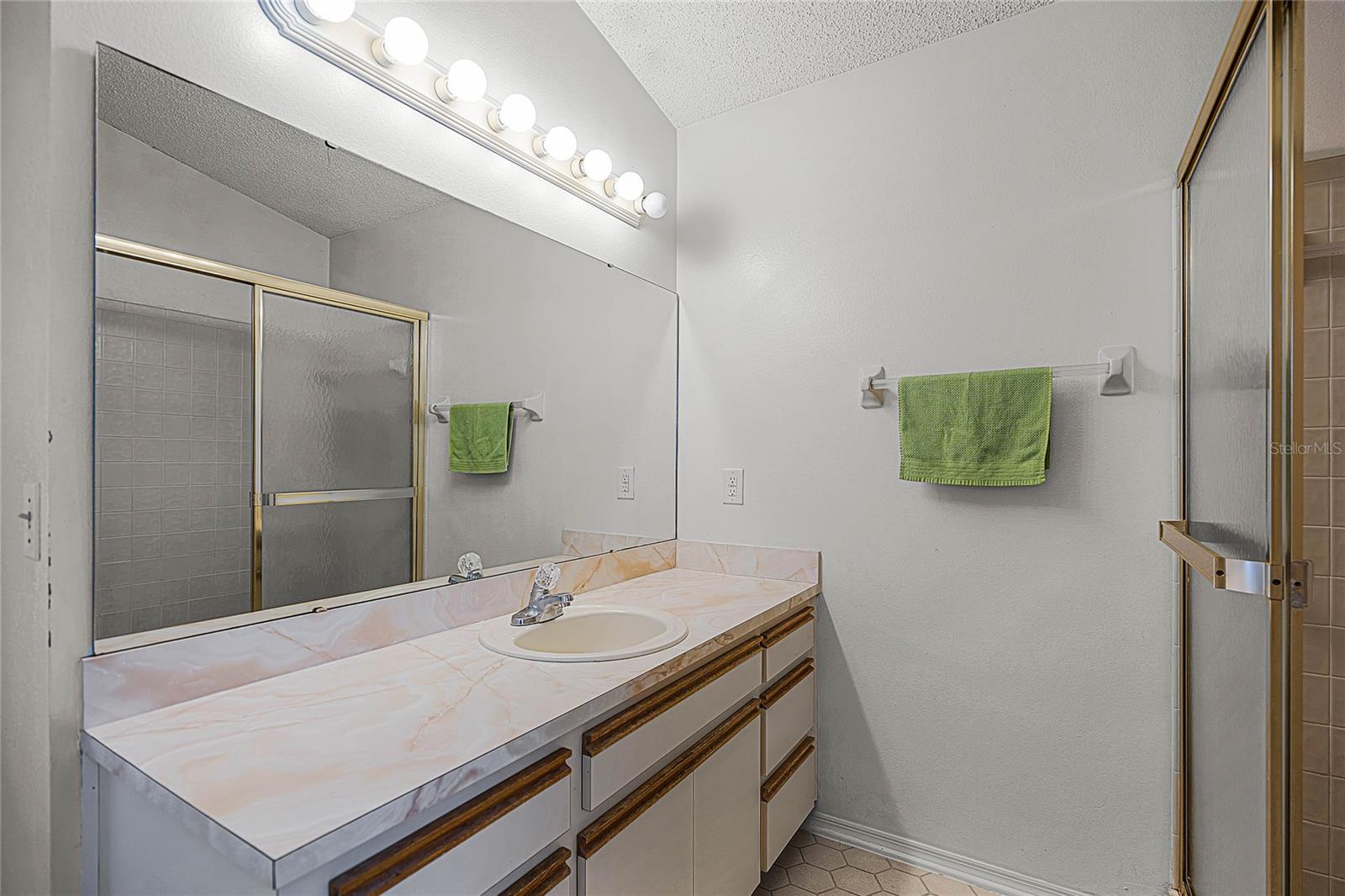 5137 MARTINIQUE DR, LAKELAND, FL, 33812