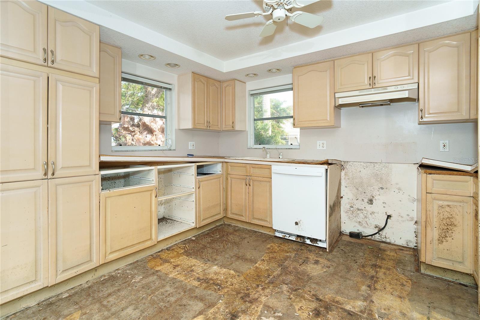 860 KNIGHTS LN, ENGLEWOOD, FL, 34223
