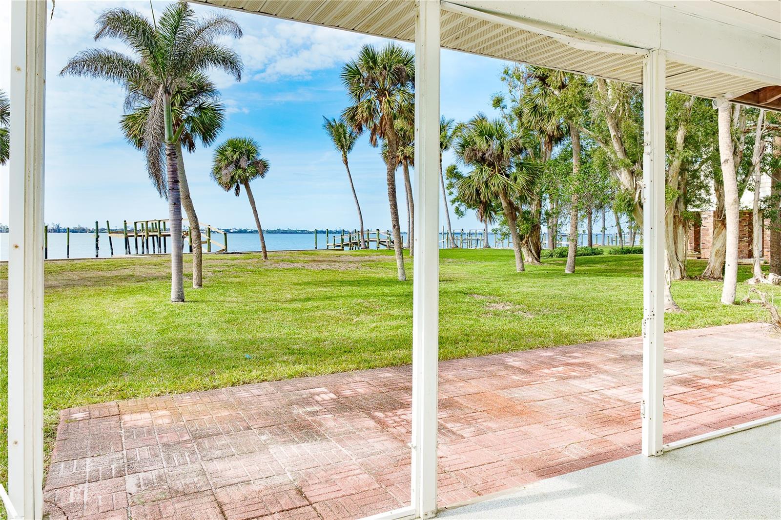860 KNIGHTS LN, ENGLEWOOD, FL, 34223
