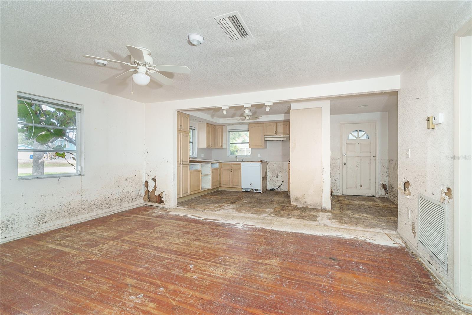 860 KNIGHTS LN, ENGLEWOOD, FL, 34223
