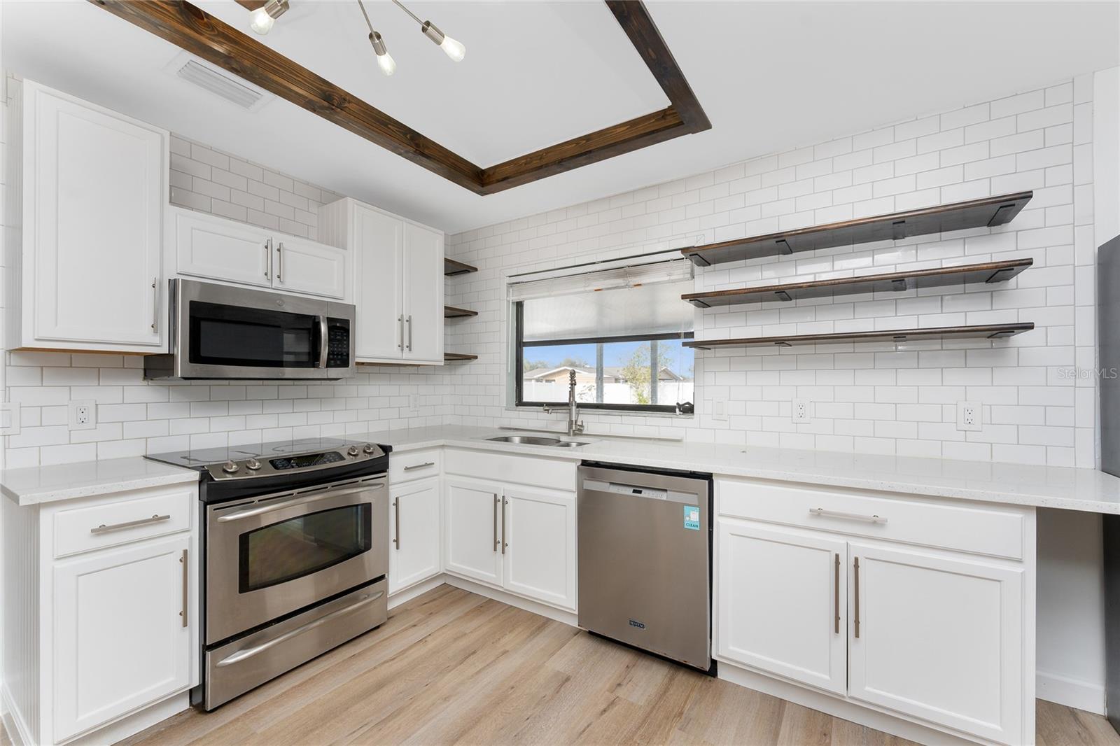 1236 FLEETWOOD DR NW, PORT CHARLOTTE, FL, 33948