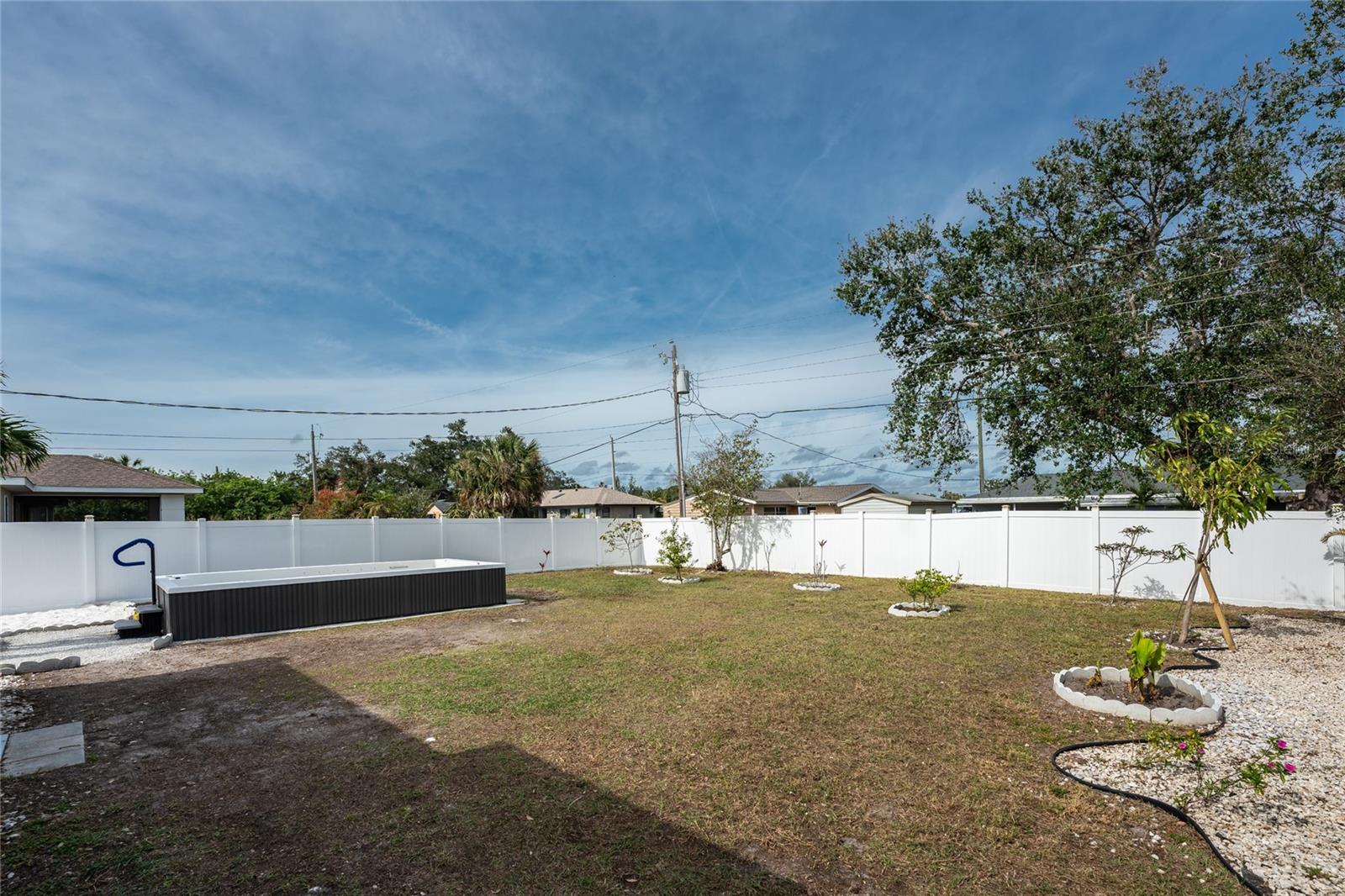 1236 FLEETWOOD DR NW, PORT CHARLOTTE, FL, 33948