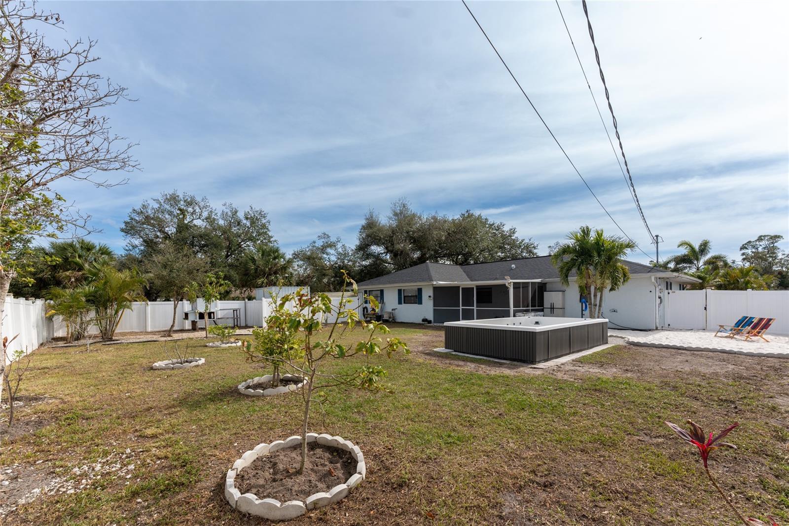 1236 FLEETWOOD DR NW, PORT CHARLOTTE, FL, 33948