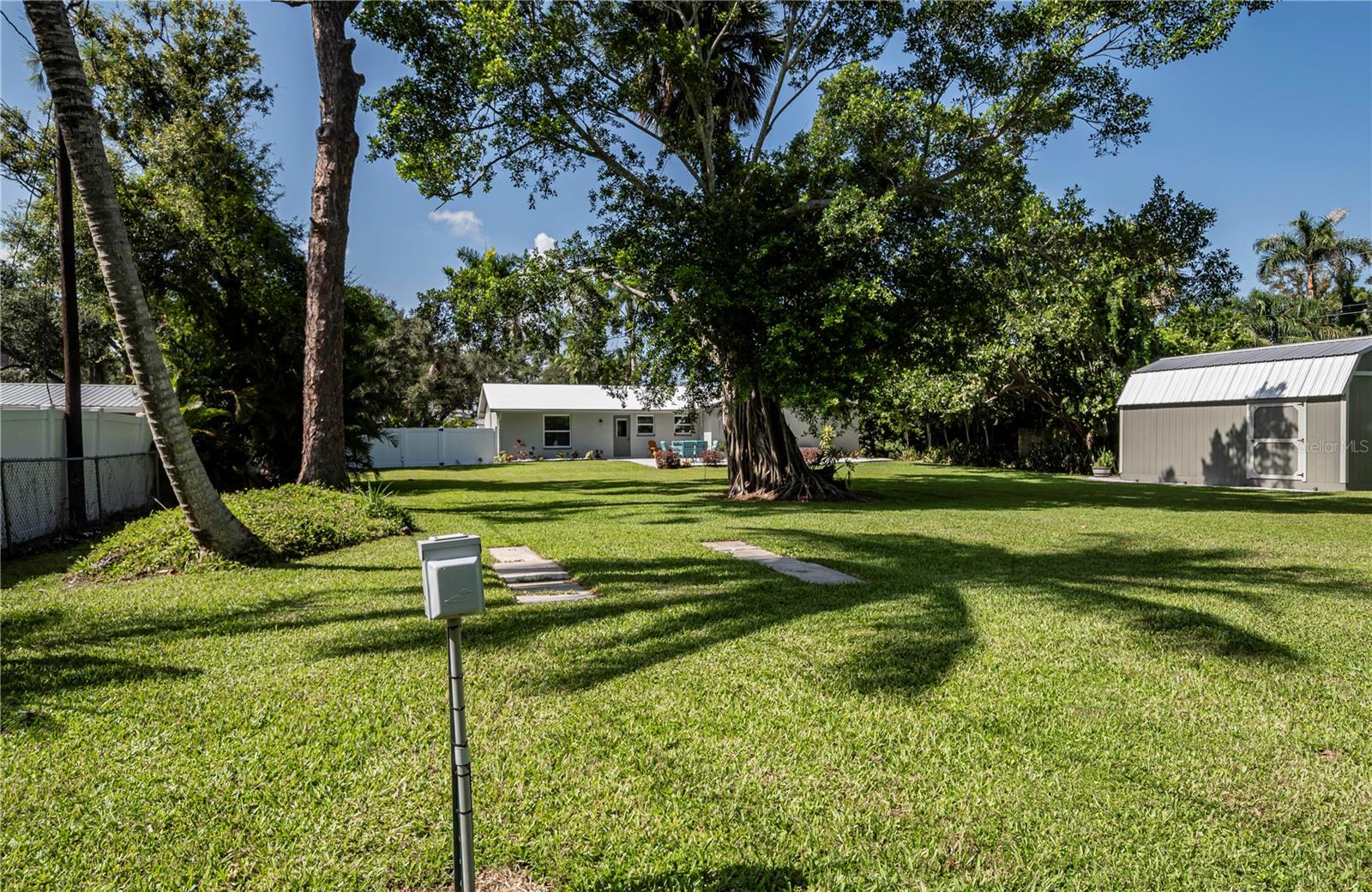 62 W NORTH SHORE AVE, NORTH FORT MYERS, FL, 33903