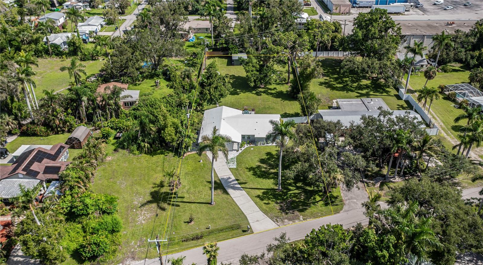 62 W NORTH SHORE AVE, NORTH FORT MYERS, FL, 33903