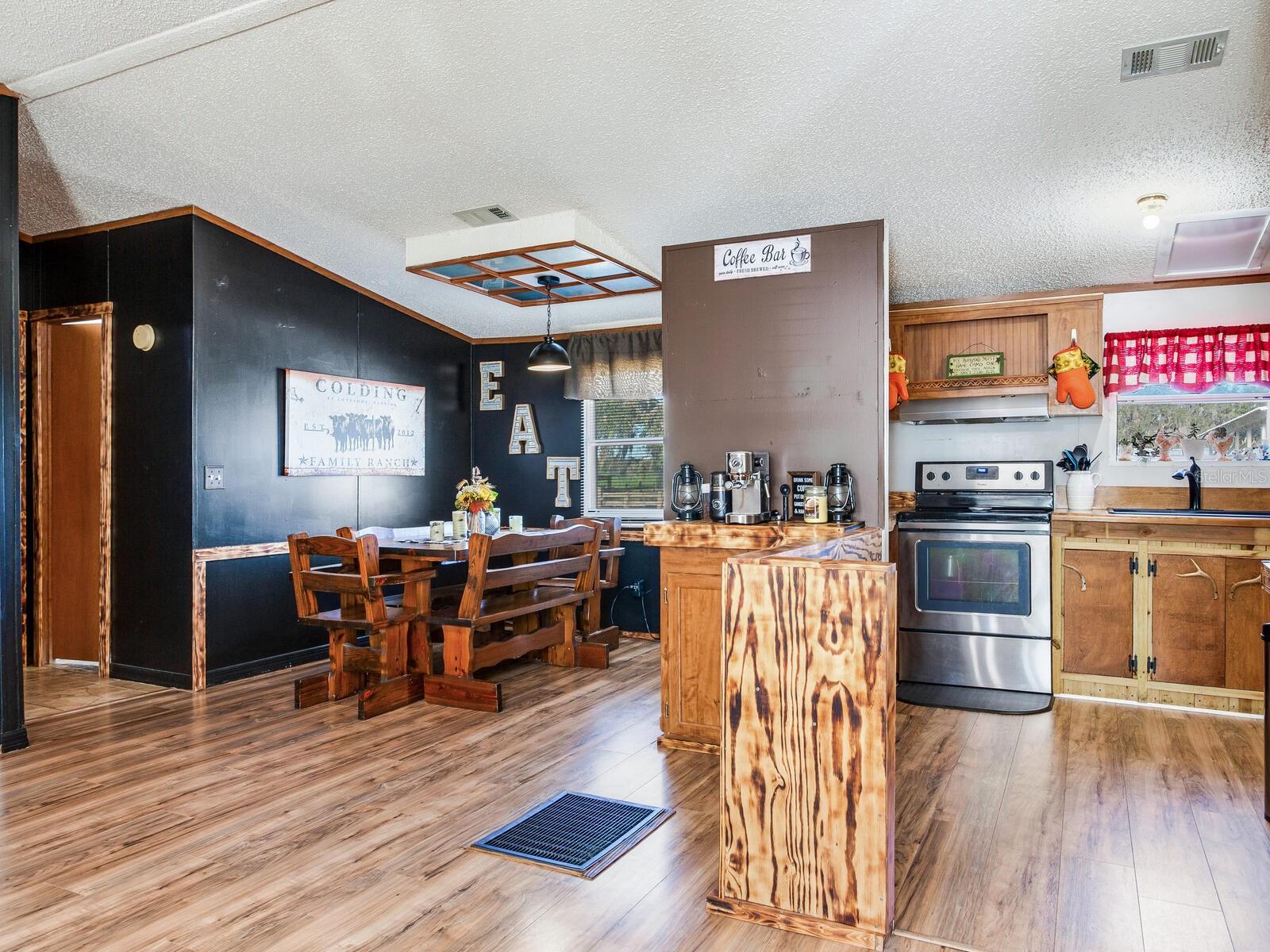 11312 COLDING RD, WIMAUMA, FL, 33598