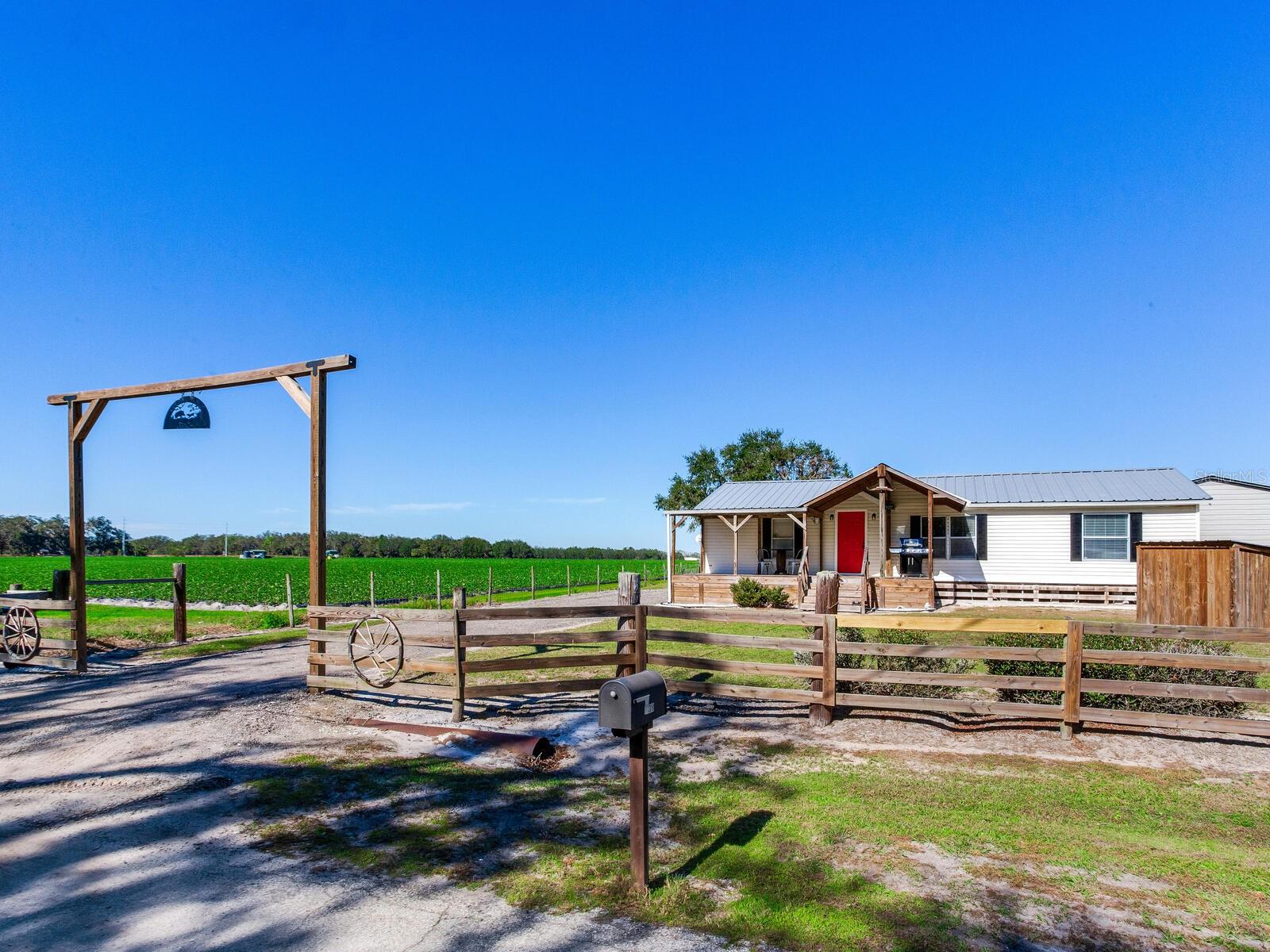 11312 COLDING RD, WIMAUMA, FL, 33598