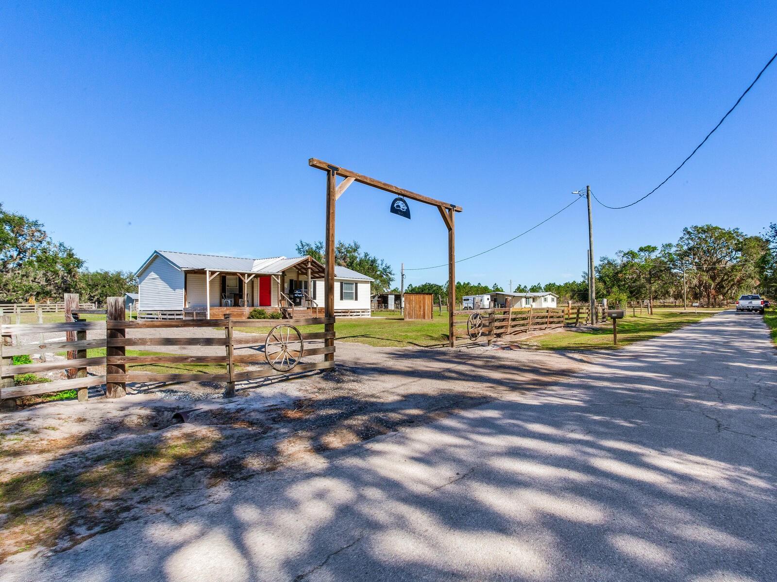 11312 COLDING RD, WIMAUMA, FL, 33598