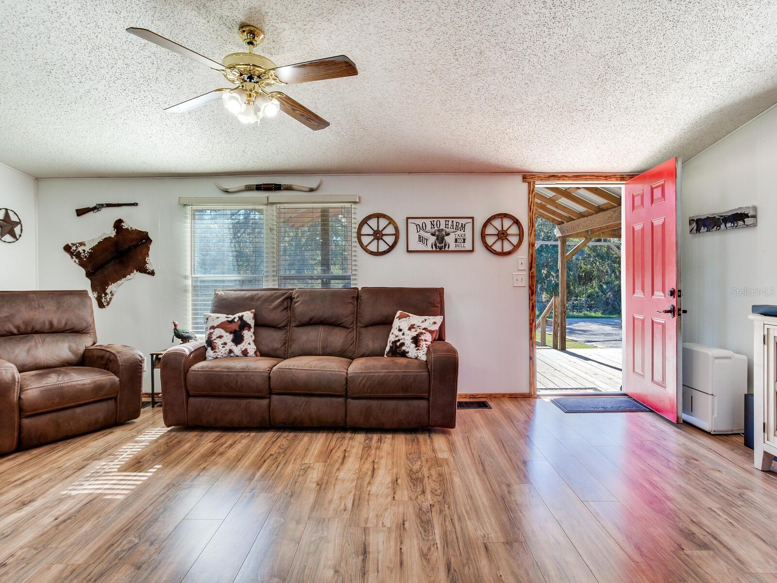 11312 COLDING RD, WIMAUMA, FL, 33598