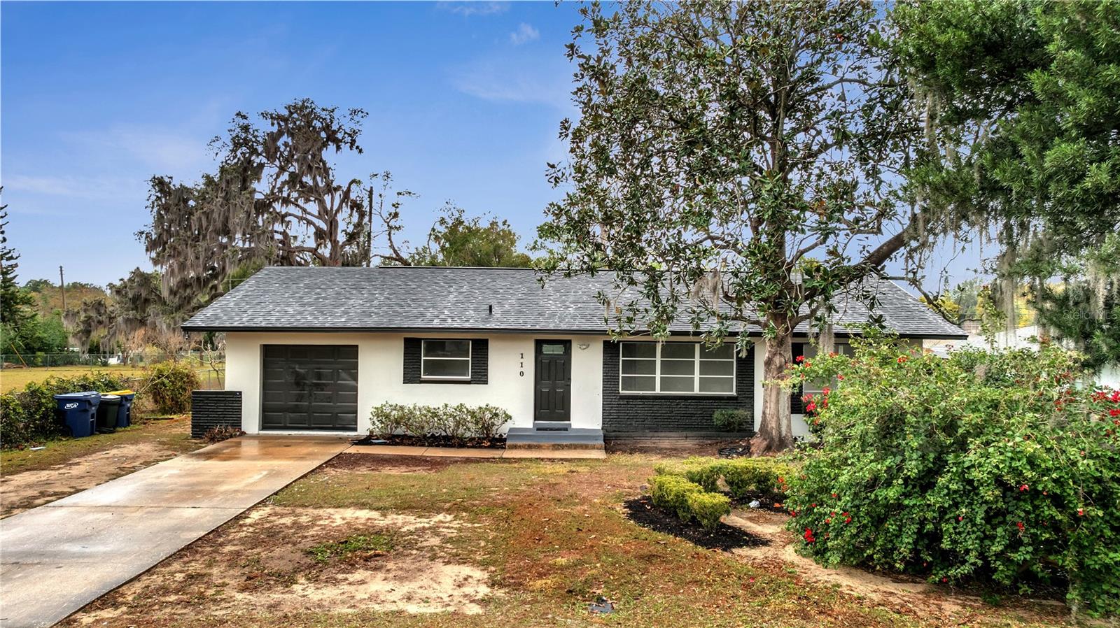 110 E PALMETTO AVE, HOWEY IN THE HILLS, FL, 34737