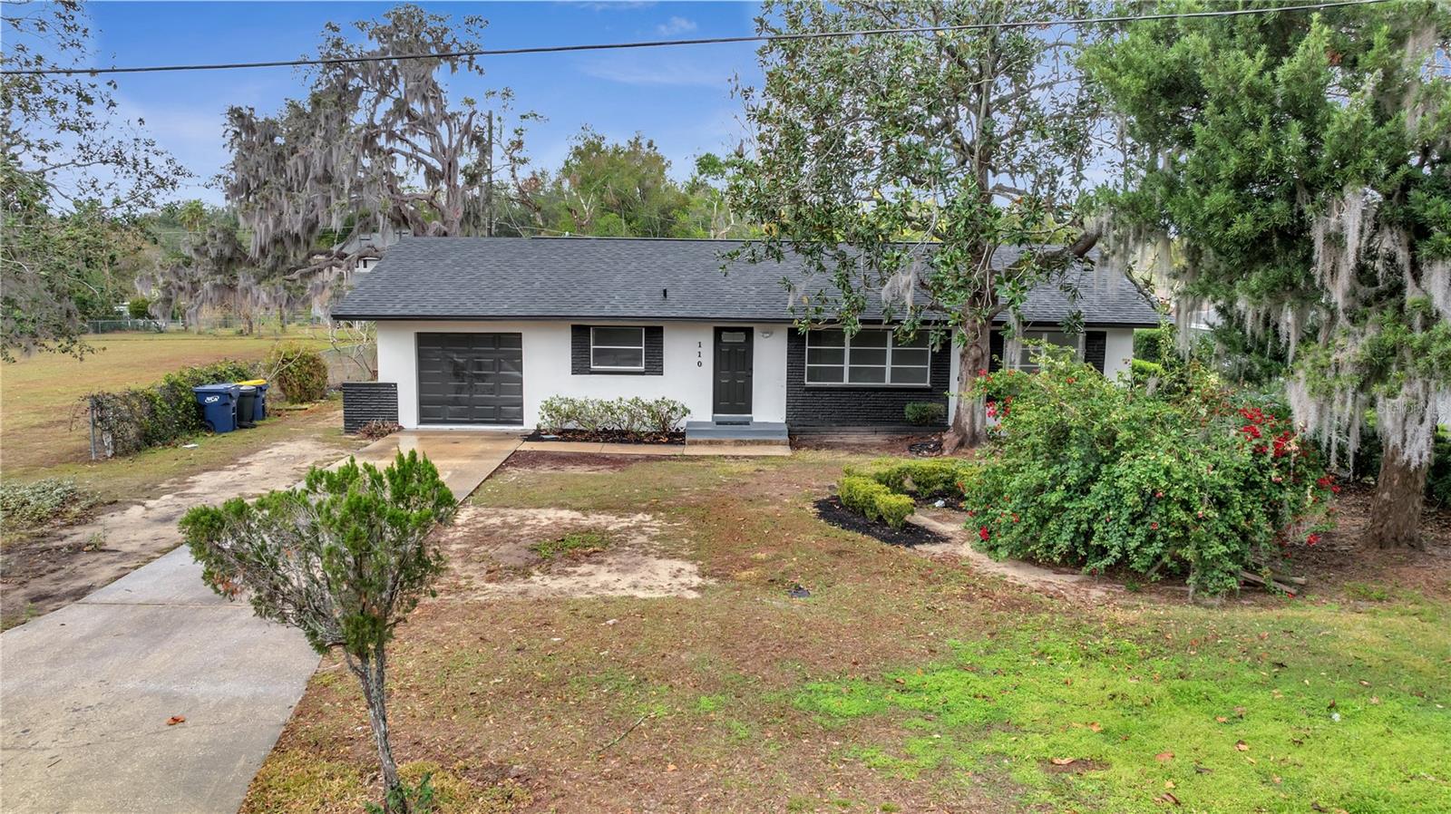 110 E PALMETTO AVE, HOWEY IN THE HILLS, FL, 34737