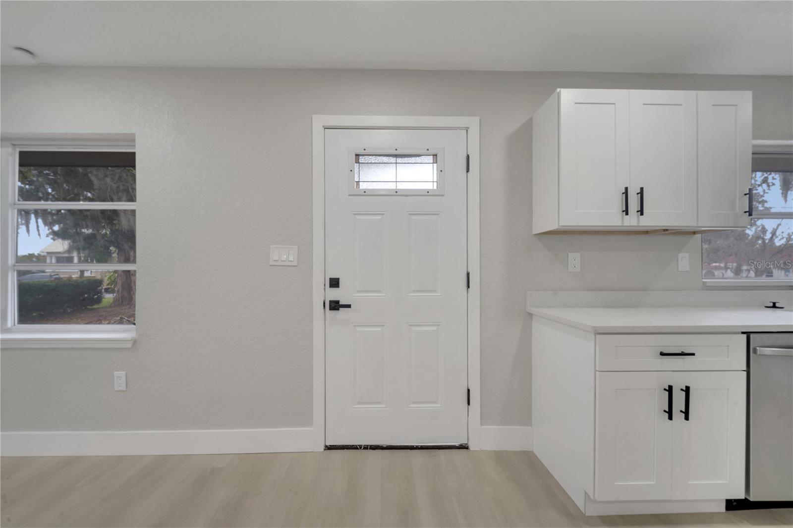 110 E PALMETTO AVE, HOWEY IN THE HILLS, FL, 34737