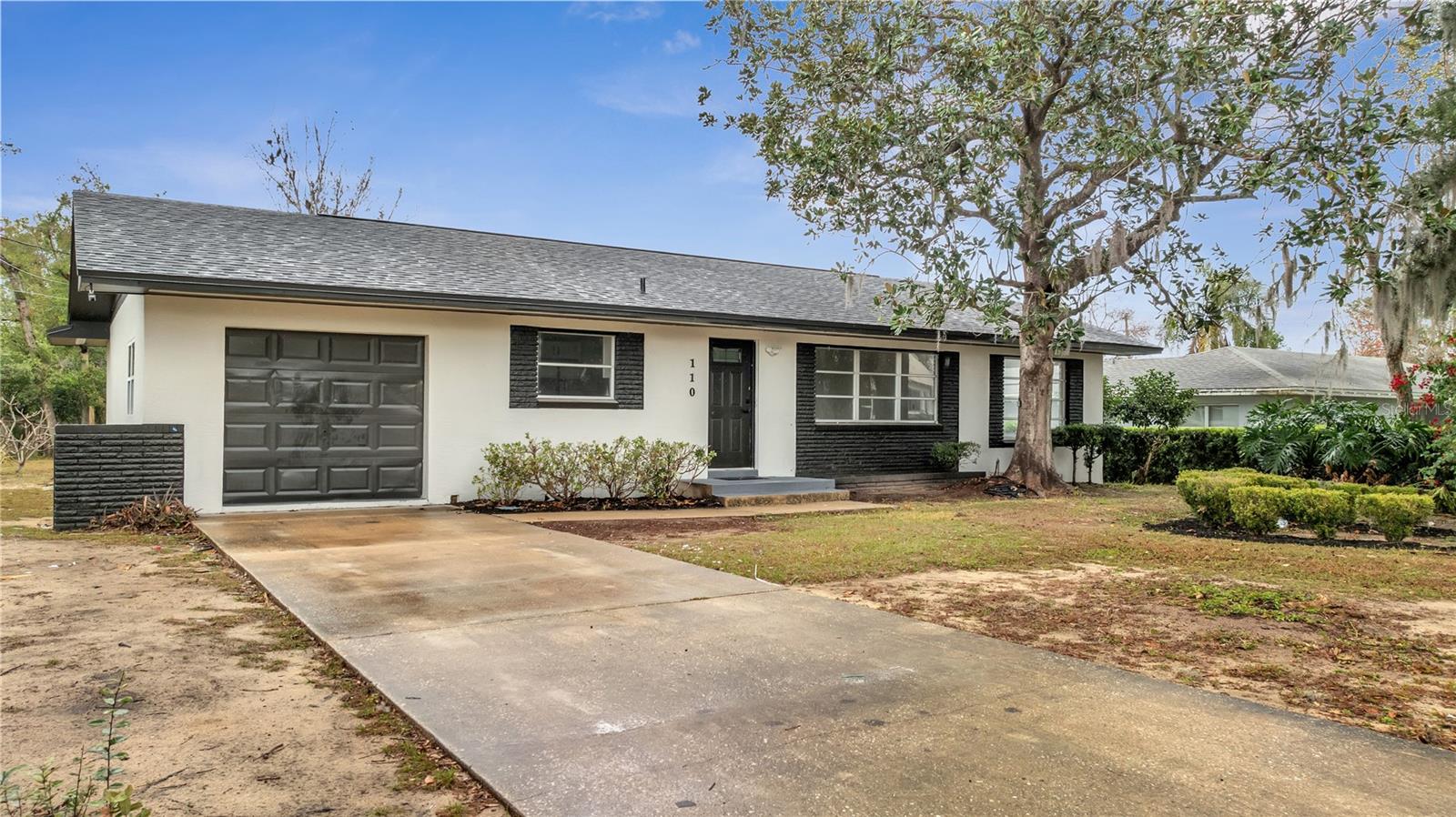 110 E PALMETTO AVE, HOWEY IN THE HILLS, FL, 34737