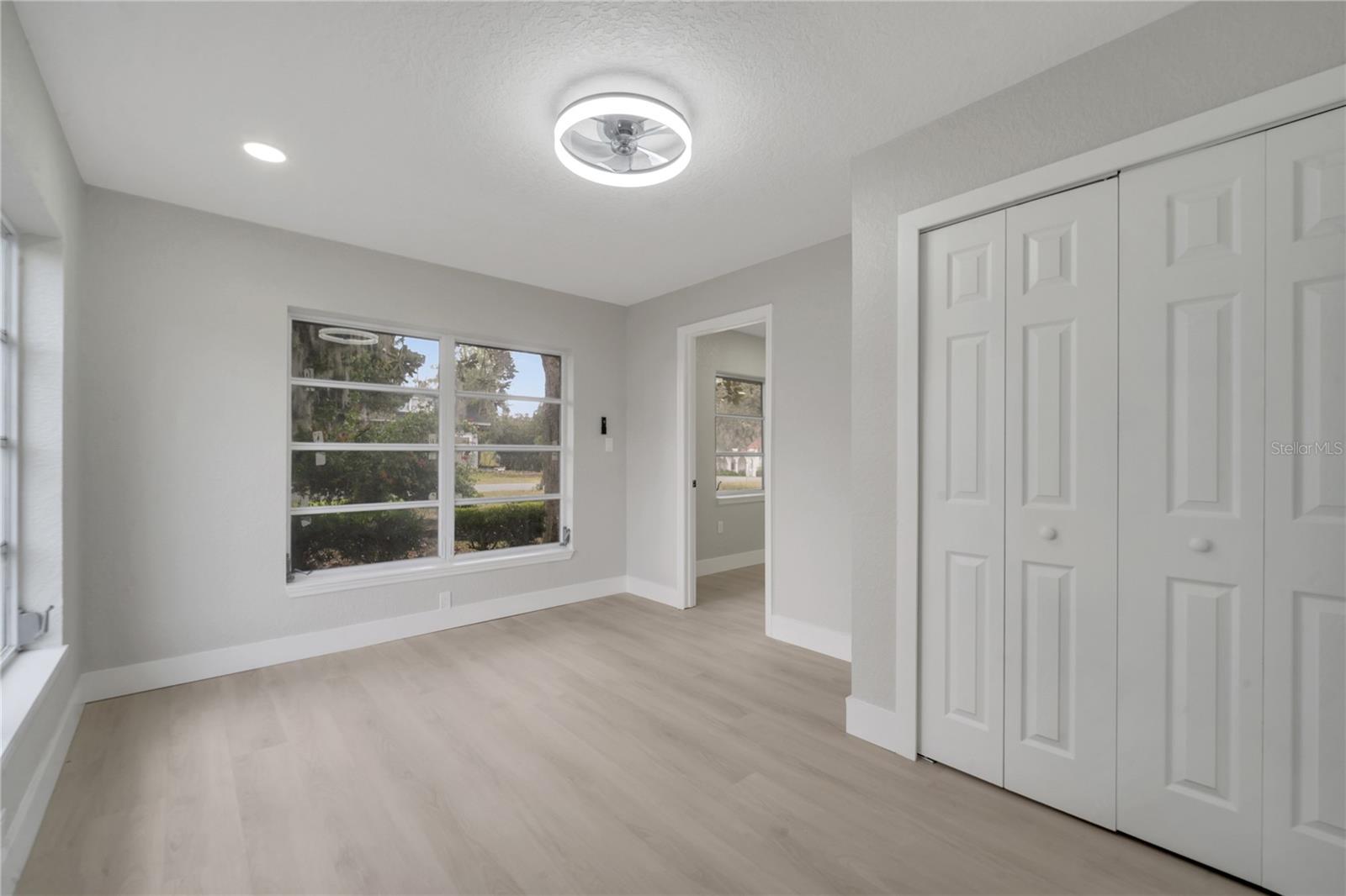 110 E PALMETTO AVE, HOWEY IN THE HILLS, FL, 34737
