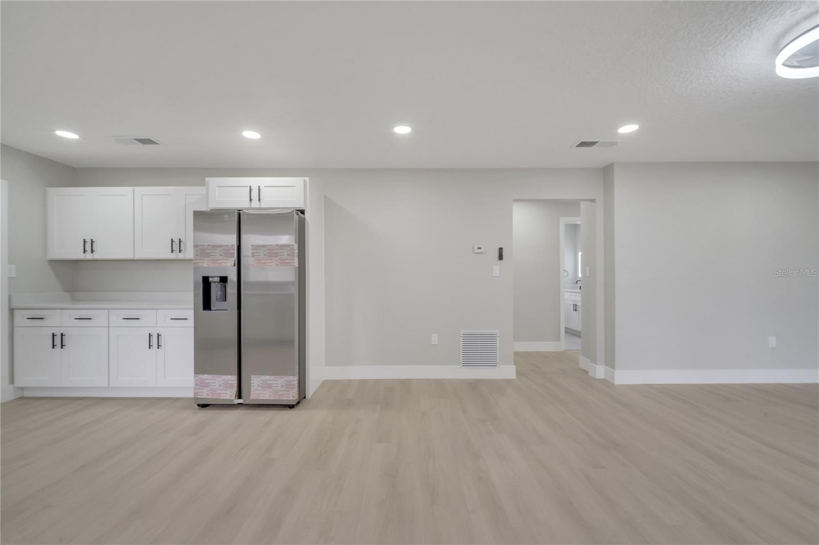 110 E PALMETTO AVE, HOWEY IN THE HILLS, FL, 34737