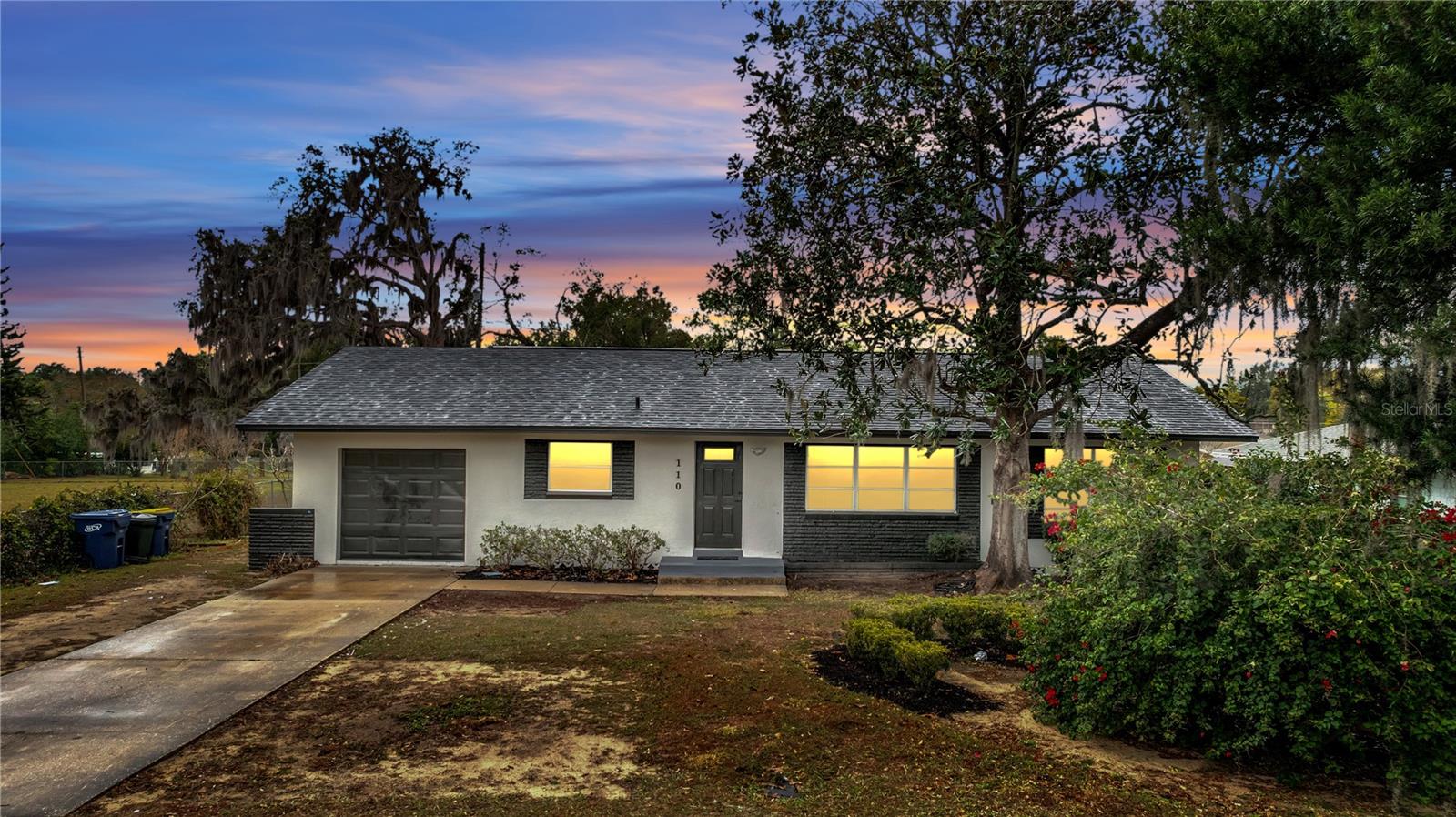 110 E PALMETTO AVE, HOWEY IN THE HILLS, FL, 34737