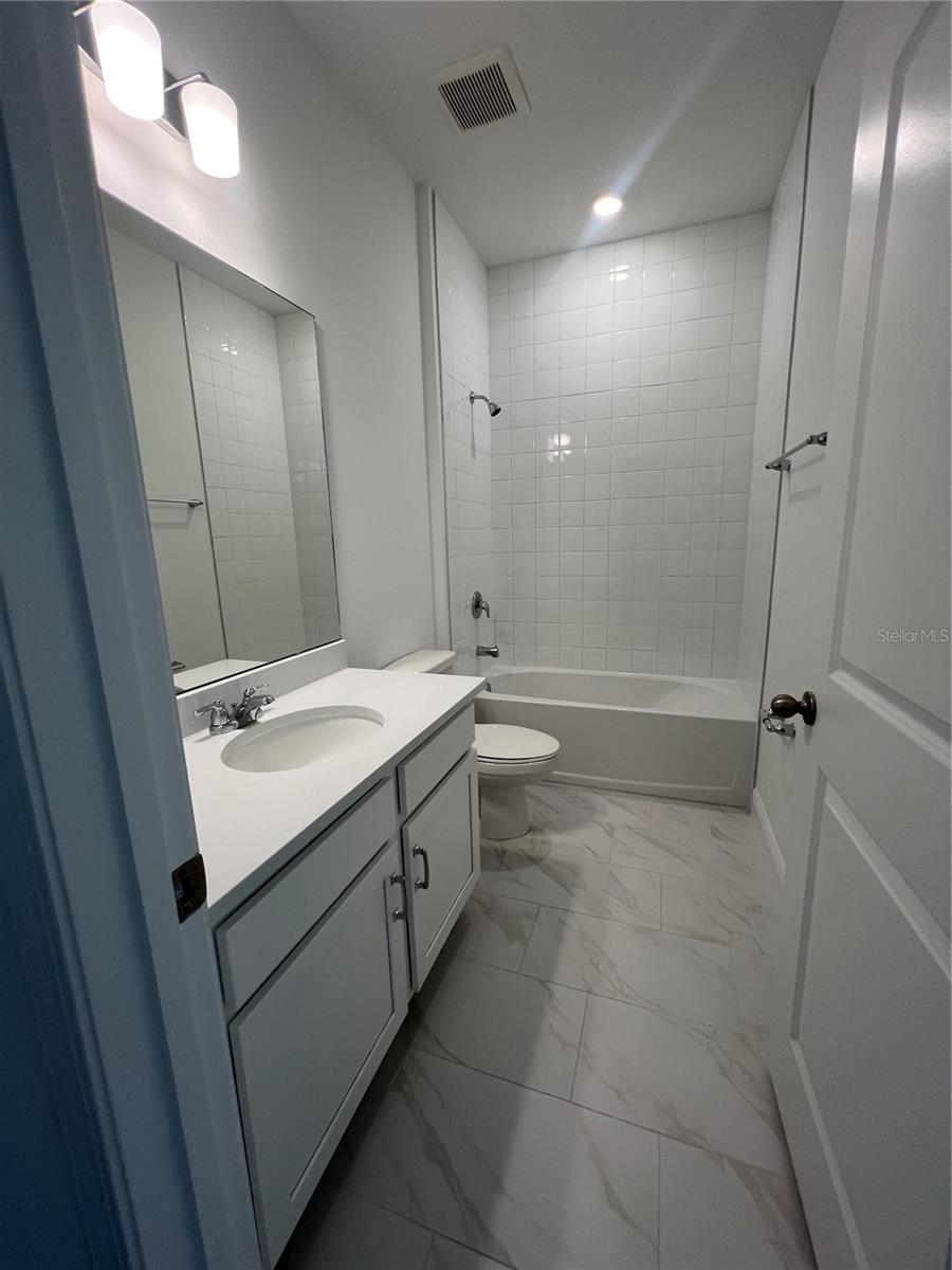 2137 SUNSHINE PEAK DR, MINNEOLA, FL, 34715