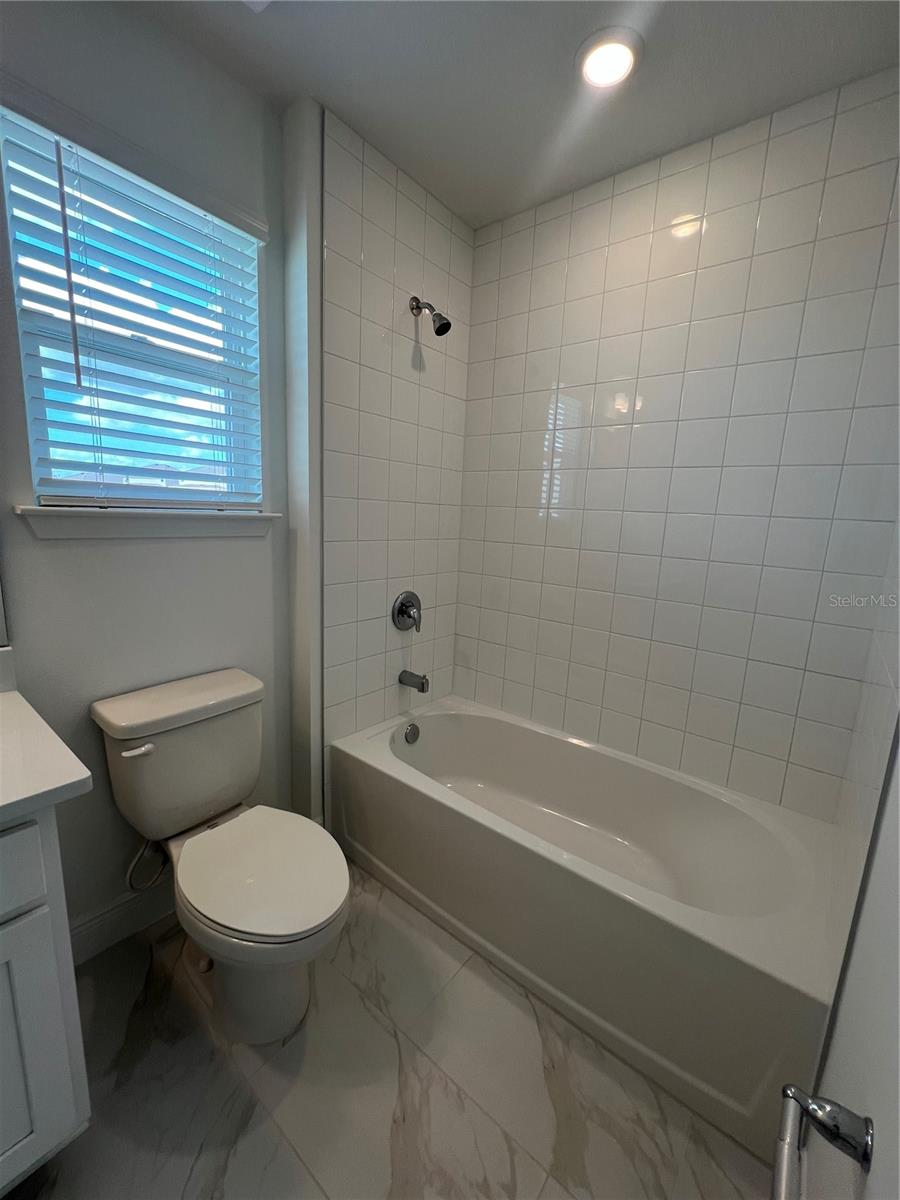 2137 SUNSHINE PEAK DR, MINNEOLA, FL, 34715