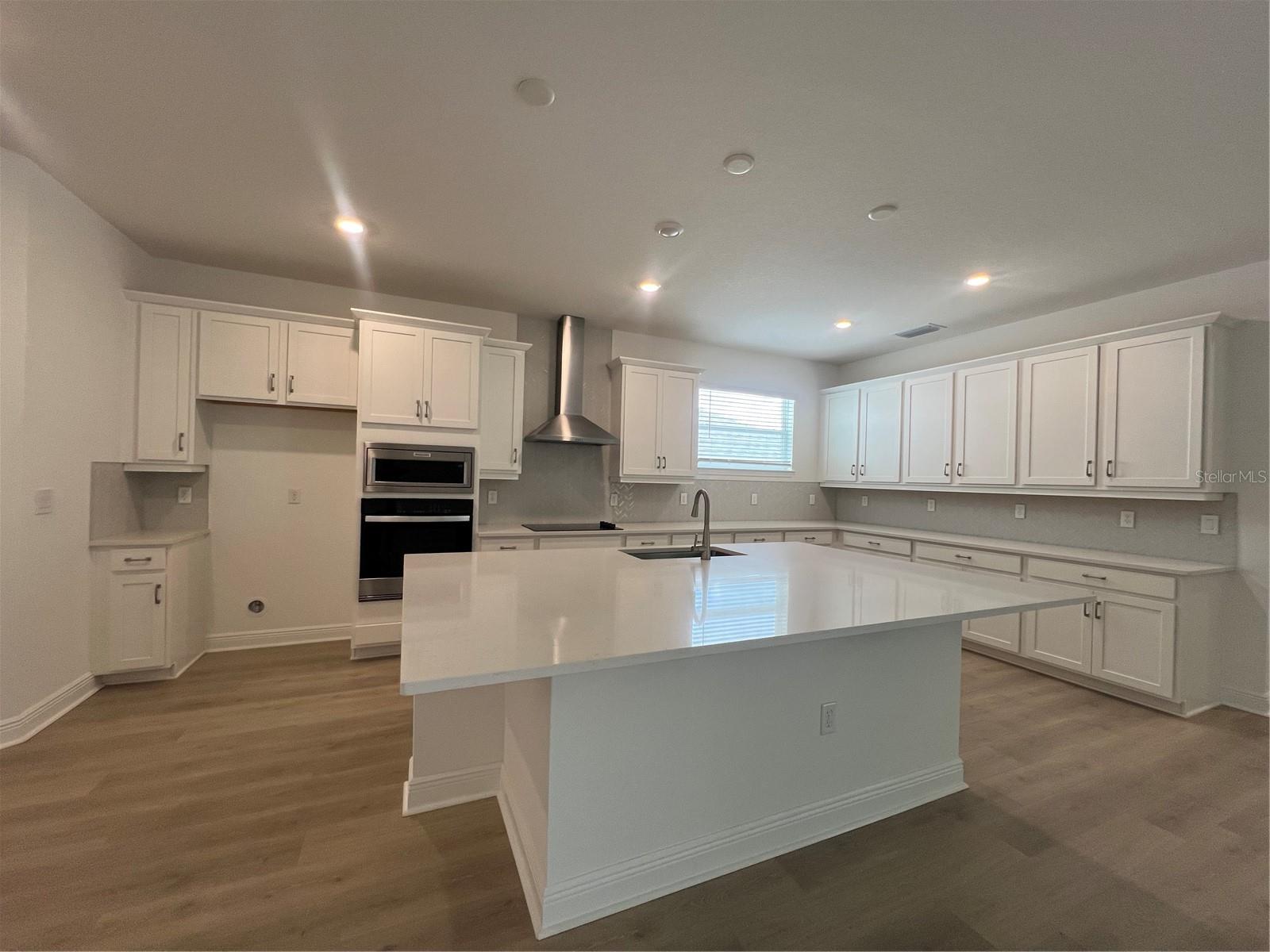 2137 SUNSHINE PEAK DR, MINNEOLA, FL, 34715