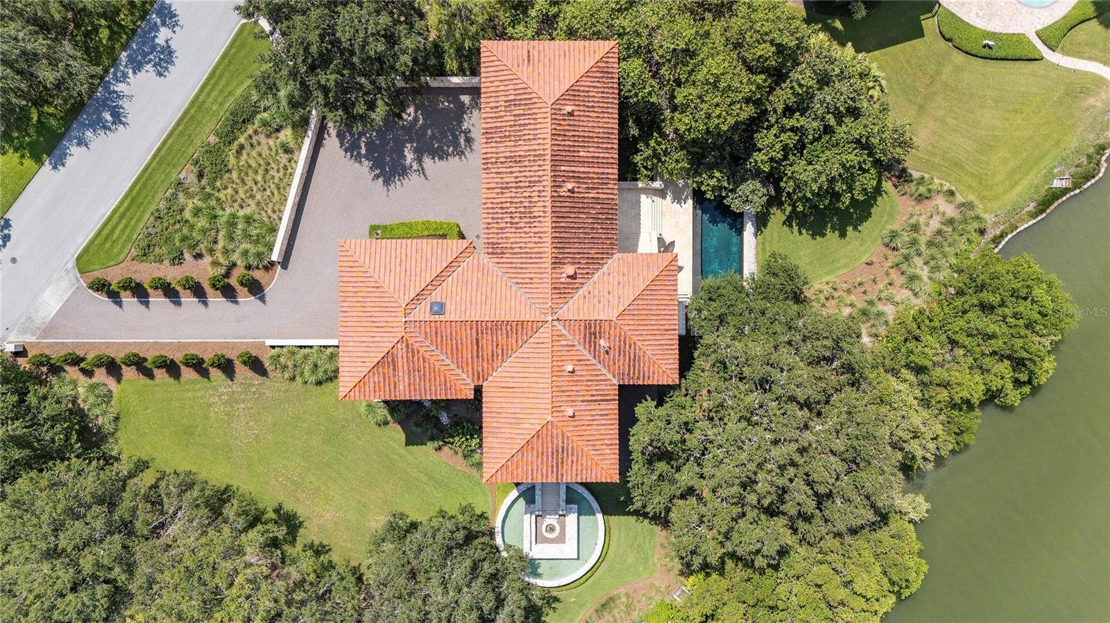 TB8336934 Property Photo