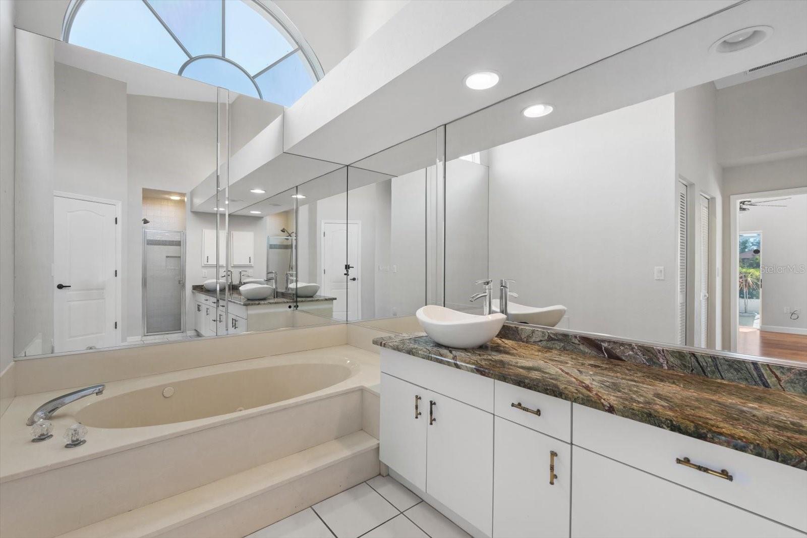 6170 MISTY OAKS DR, SARASOTA, FL, 34243