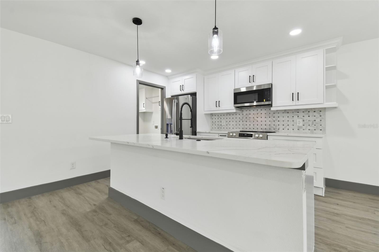 6701 E 19TH AVE, TAMPA, FL, 33619