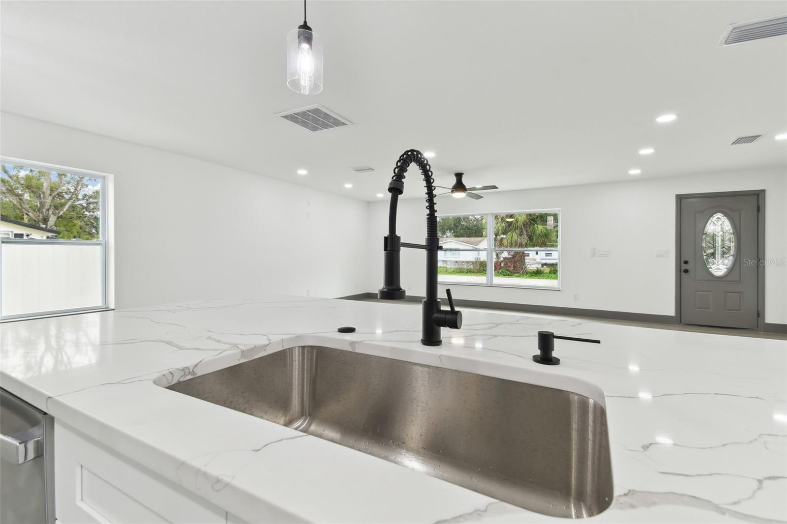 6701 E 19TH AVE, TAMPA, FL, 33619