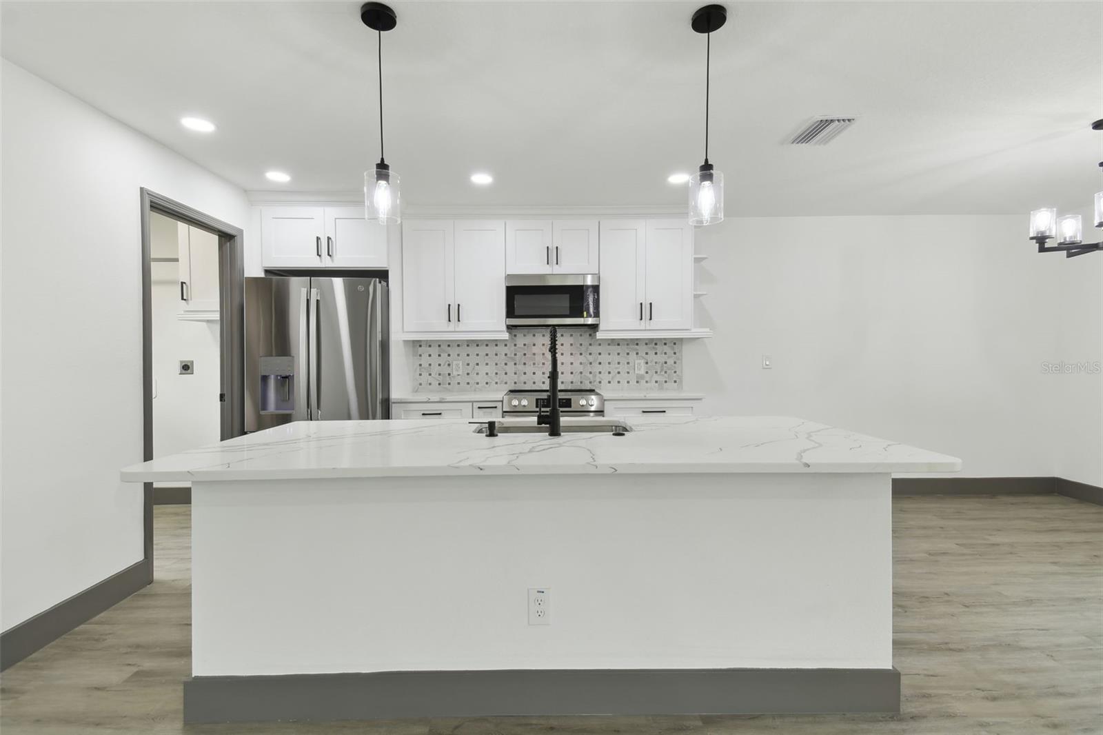 6701 E 19TH AVE, TAMPA, FL, 33619