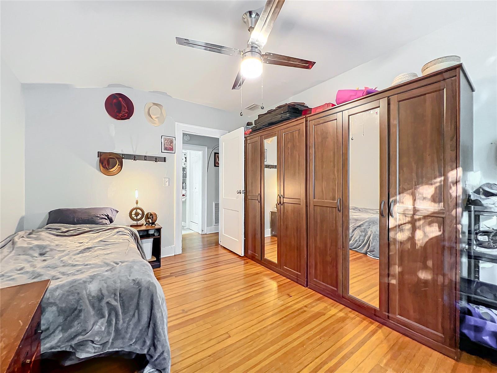 618 CATHCART AVE, ORLANDO, FL, 32803