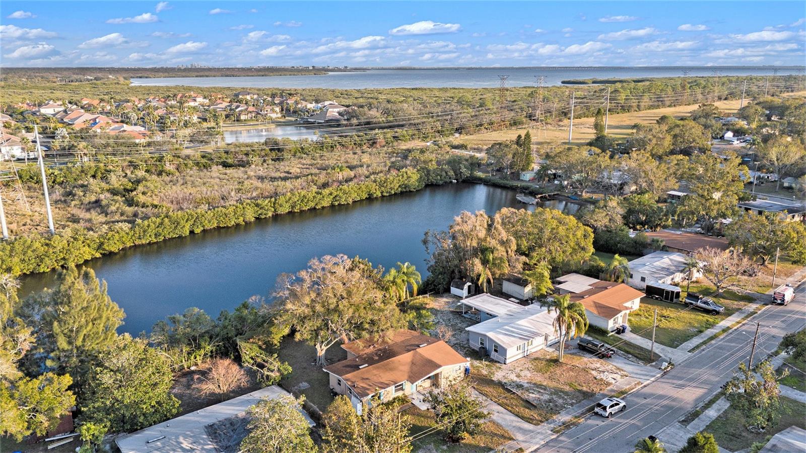 415 COUNTRY CLUB DR, OLDSMAR, FL, 34677
