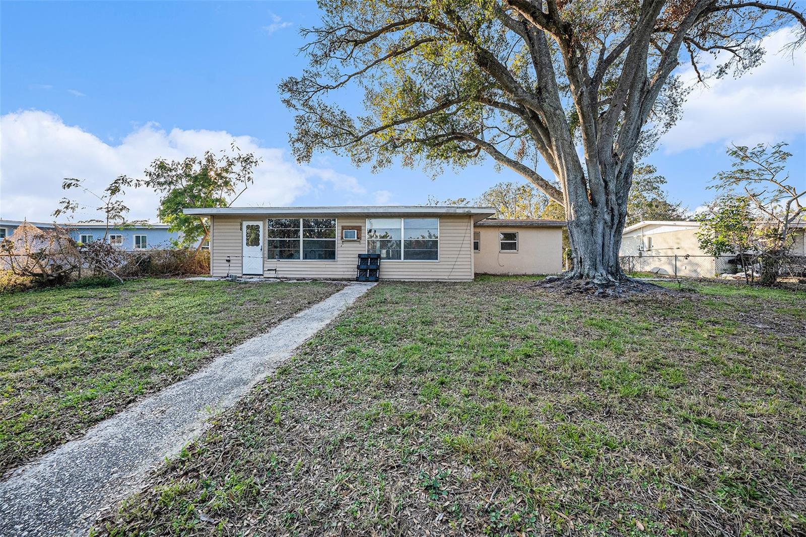 415 COUNTRY CLUB DR, OLDSMAR, FL, 34677