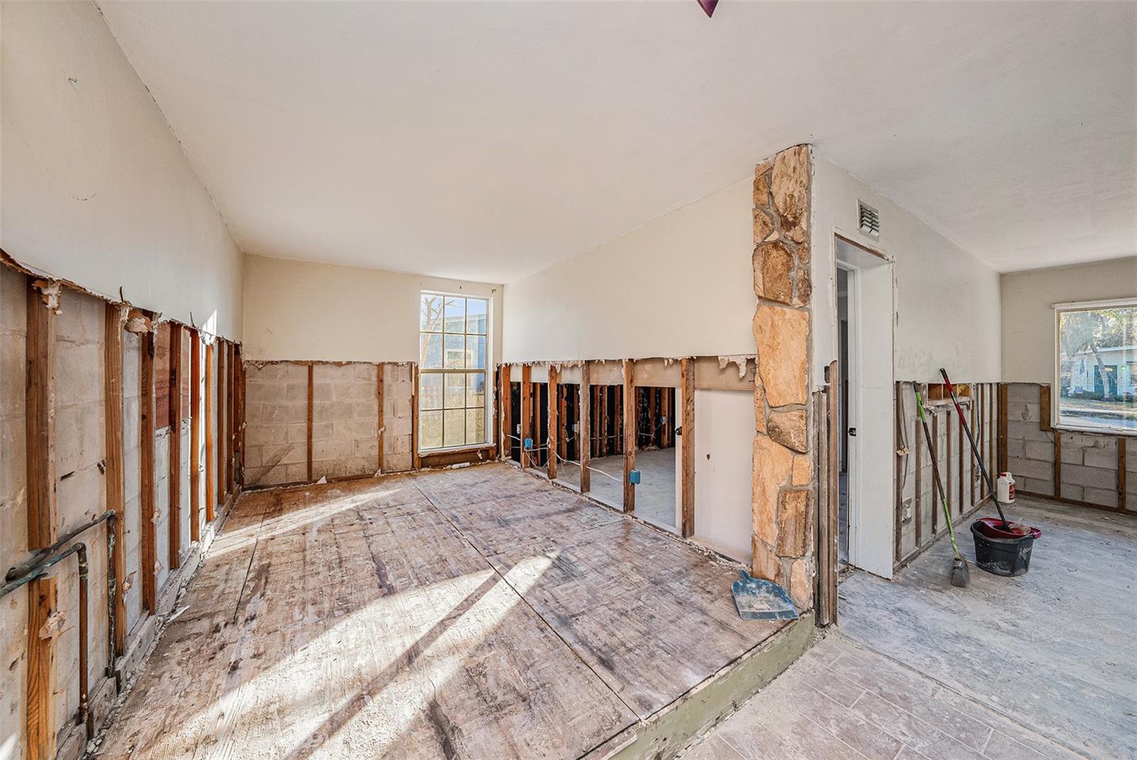415 COUNTRY CLUB DR, OLDSMAR, FL, 34677