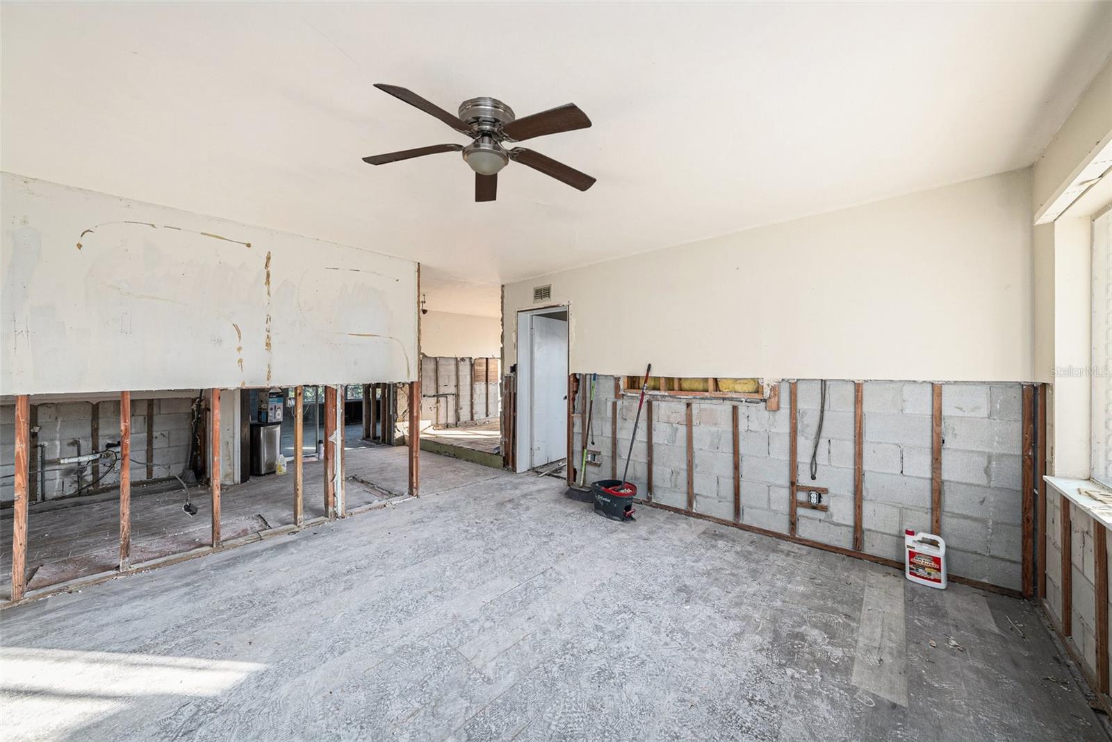 415 COUNTRY CLUB DR, OLDSMAR, FL, 34677