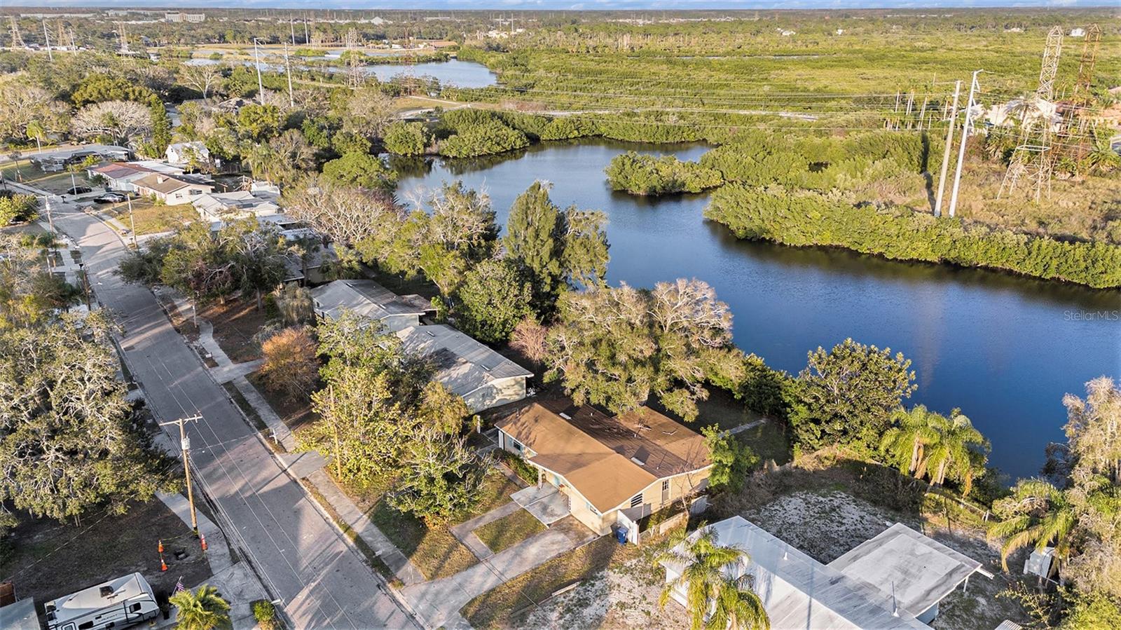415 COUNTRY CLUB DR, OLDSMAR, FL, 34677
