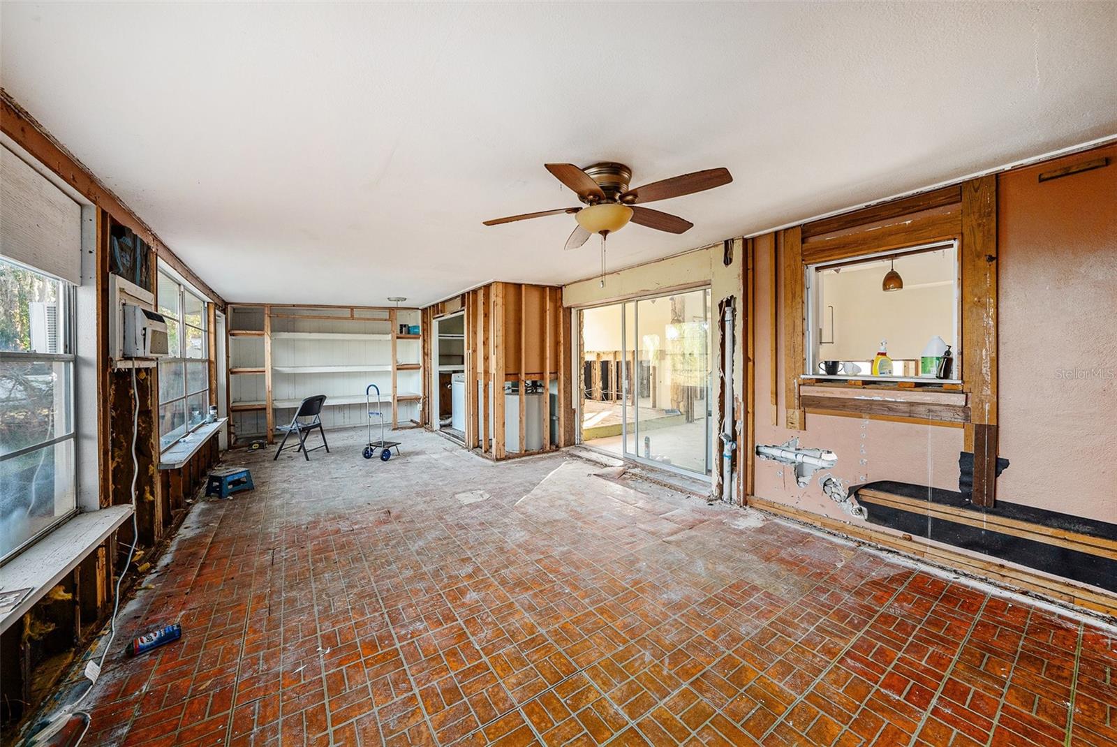 415 COUNTRY CLUB DR, OLDSMAR, FL, 34677