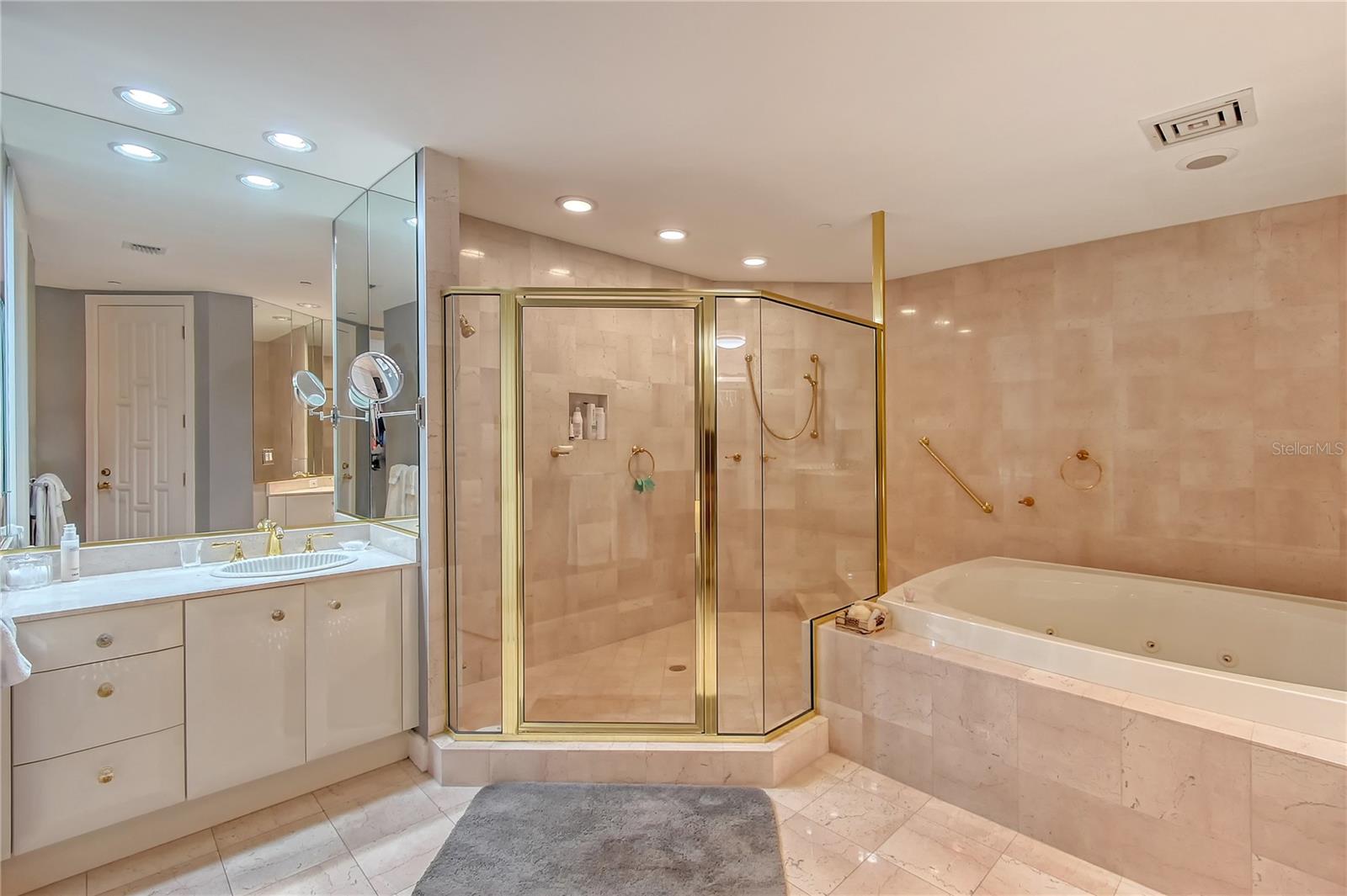 655 LONGBOAT CLUB RD #14A, LONGBOAT KEY, FL, 34228