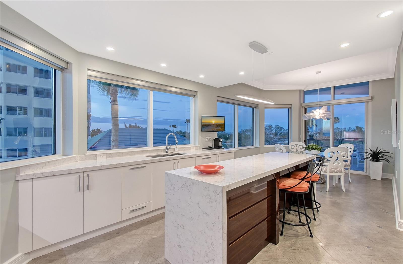 655 LONGBOAT CLUB RD #14A, LONGBOAT KEY, FL, 34228