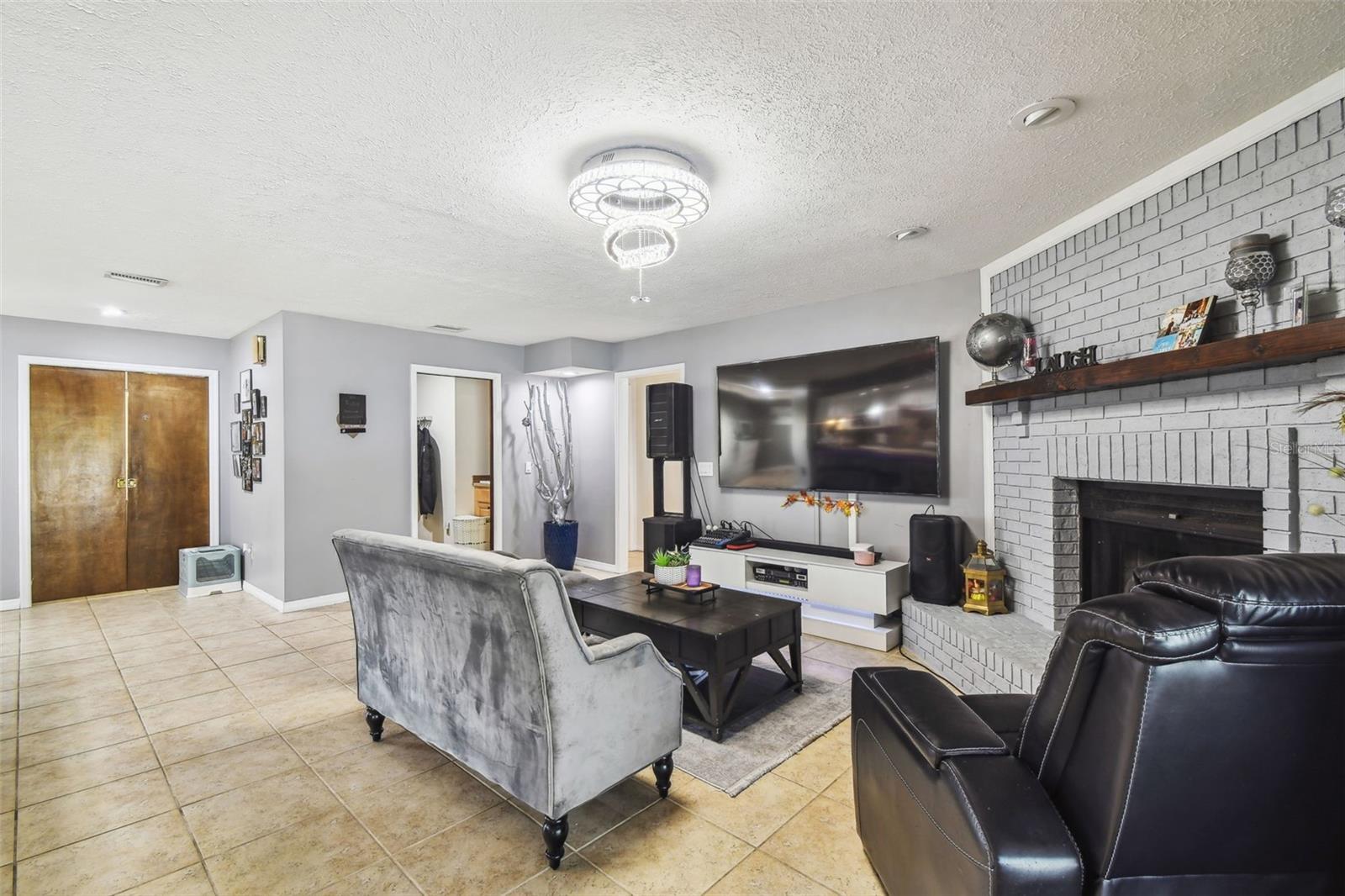 25555 OAKS BLVD, LAND O LAKES, FL, 34639