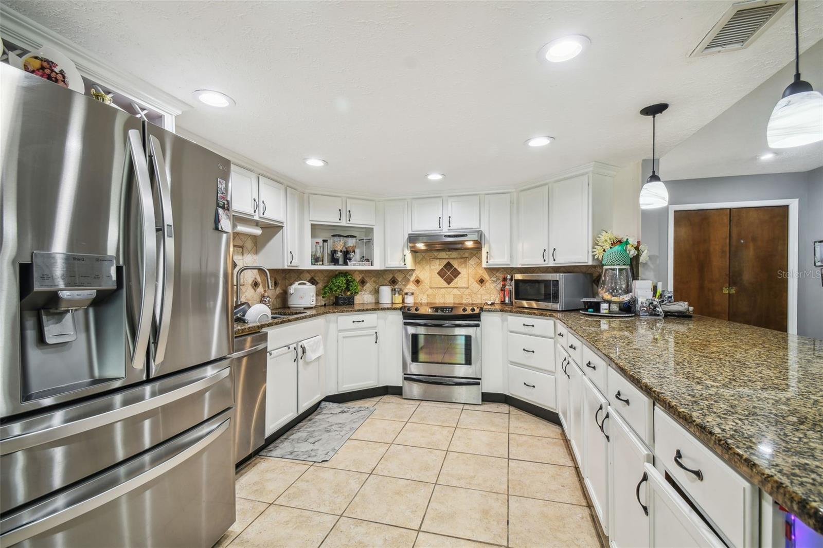 25555 OAKS BLVD, LAND O LAKES, FL, 34639