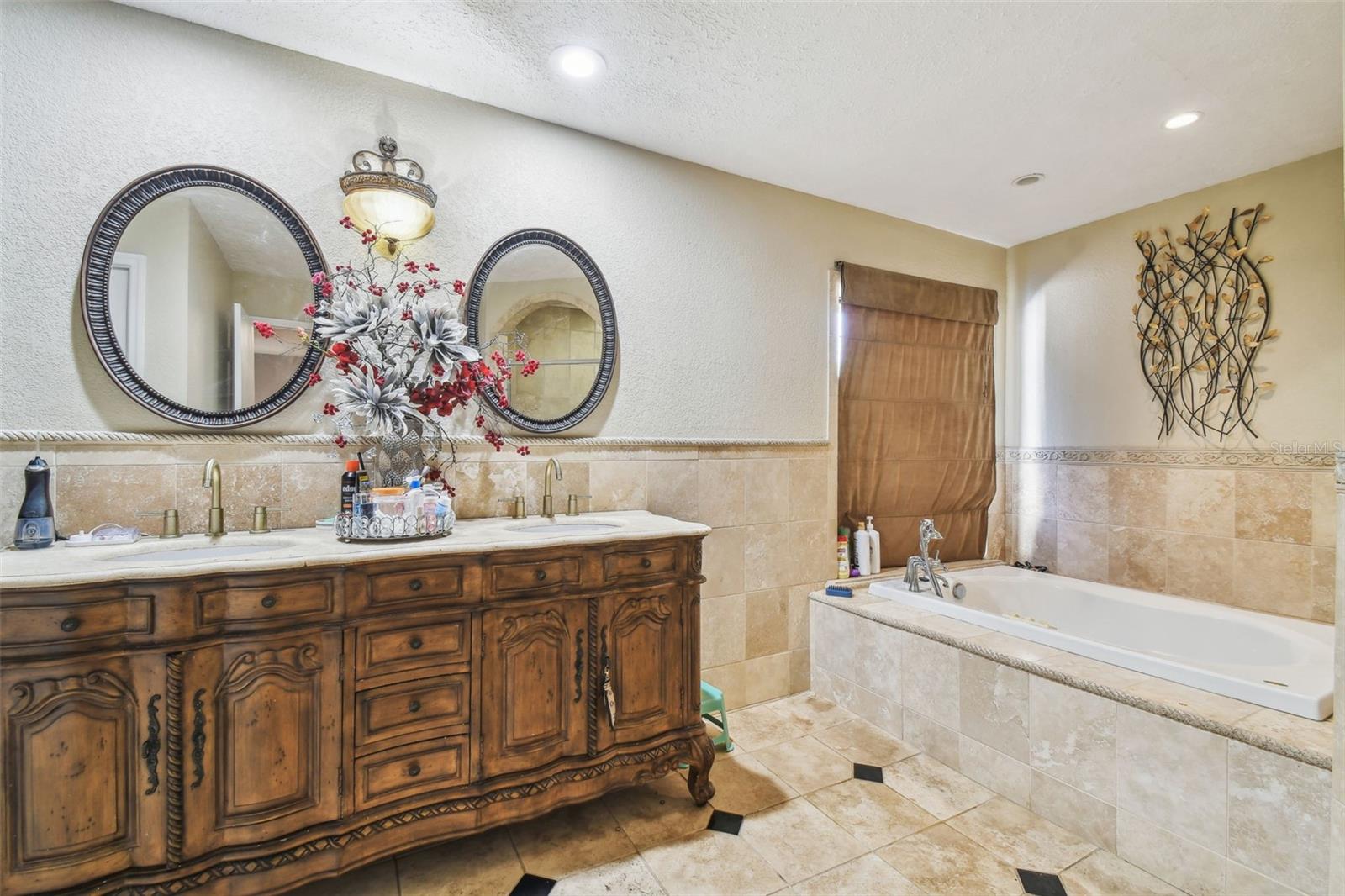 25555 OAKS BLVD, LAND O LAKES, FL, 34639