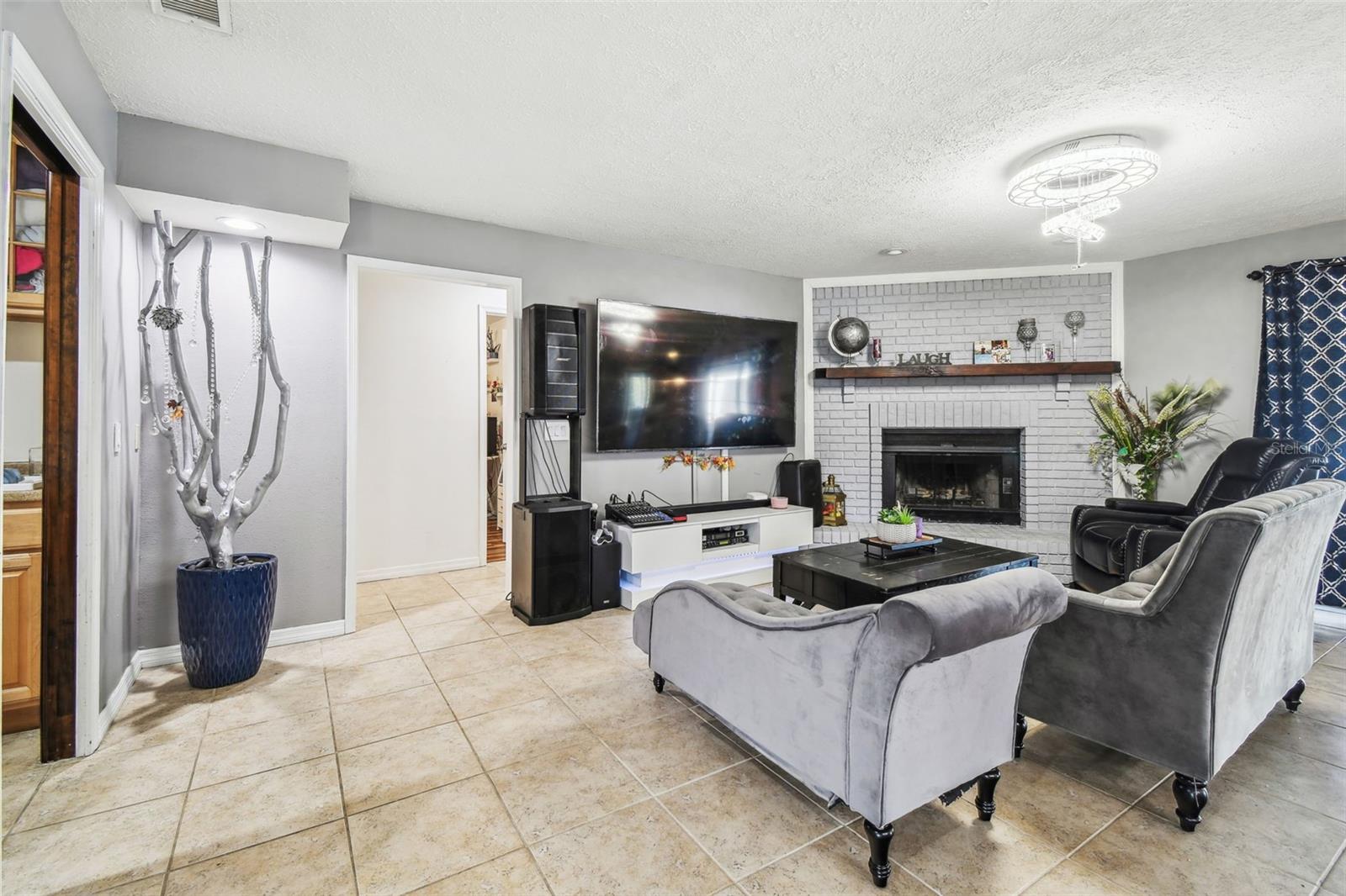 25555 OAKS BLVD, LAND O LAKES, FL, 34639