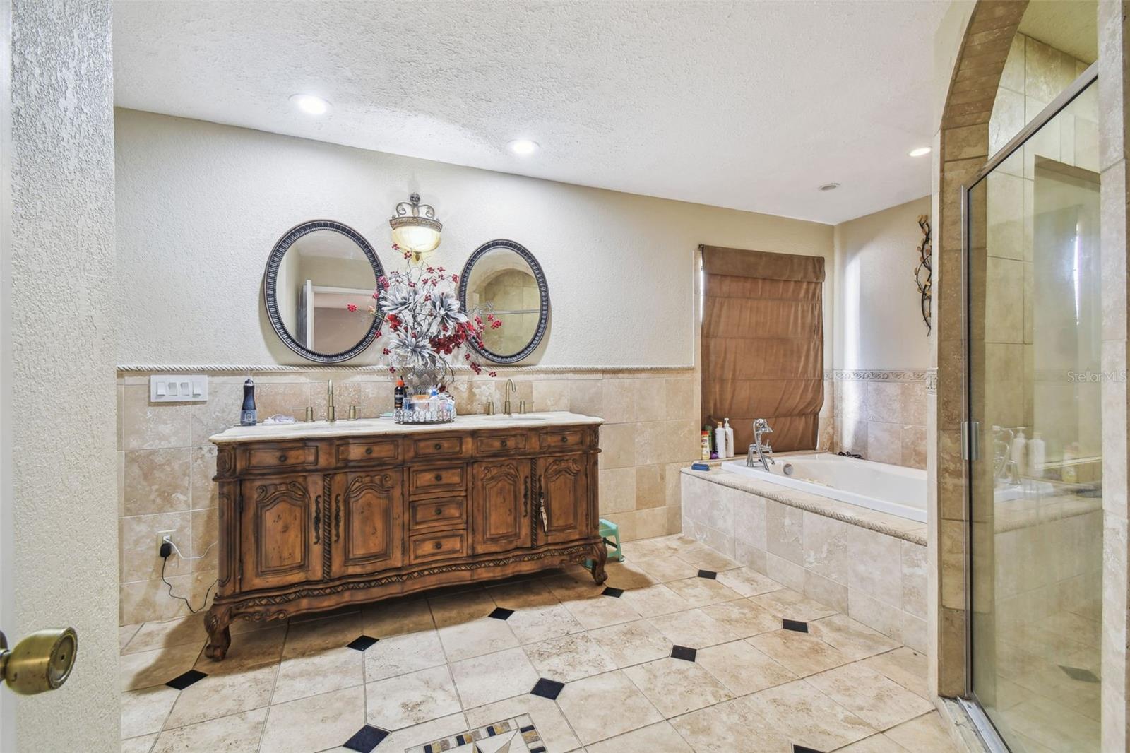 25555 OAKS BLVD, LAND O LAKES, FL, 34639