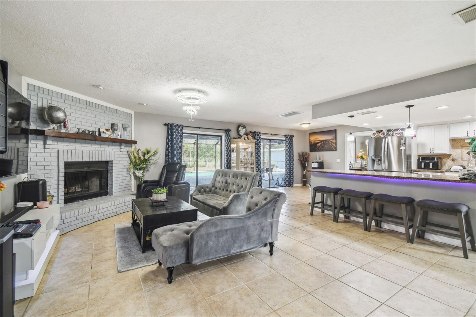 25555 OAKS BLVD, LAND O LAKES, FL, 34639