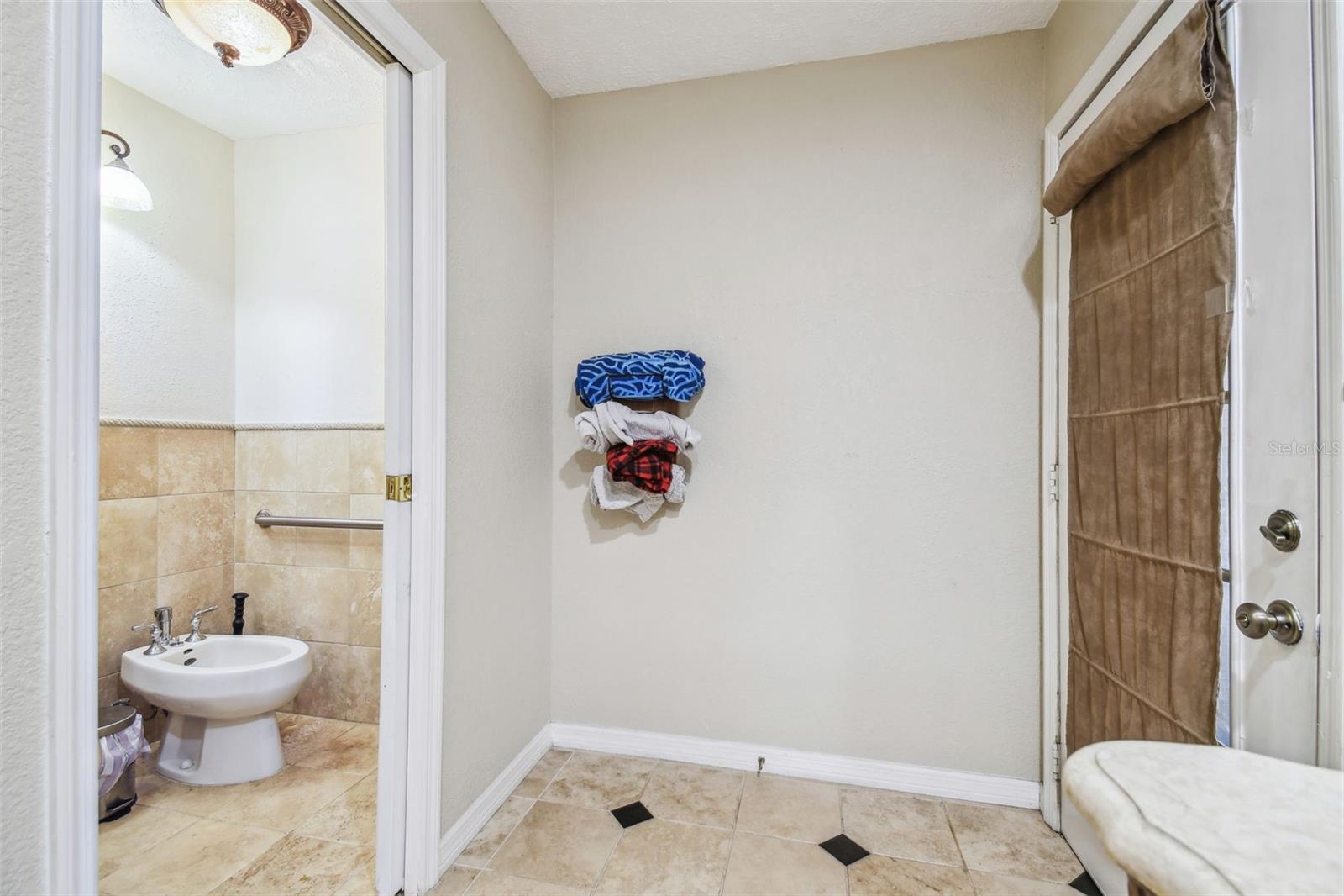 25555 OAKS BLVD, LAND O LAKES, FL, 34639