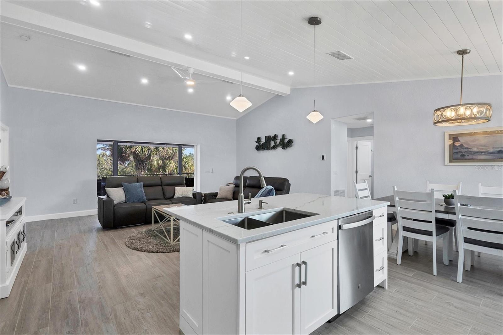 396 N GULF BLVD, PLACIDA, FL, 33946