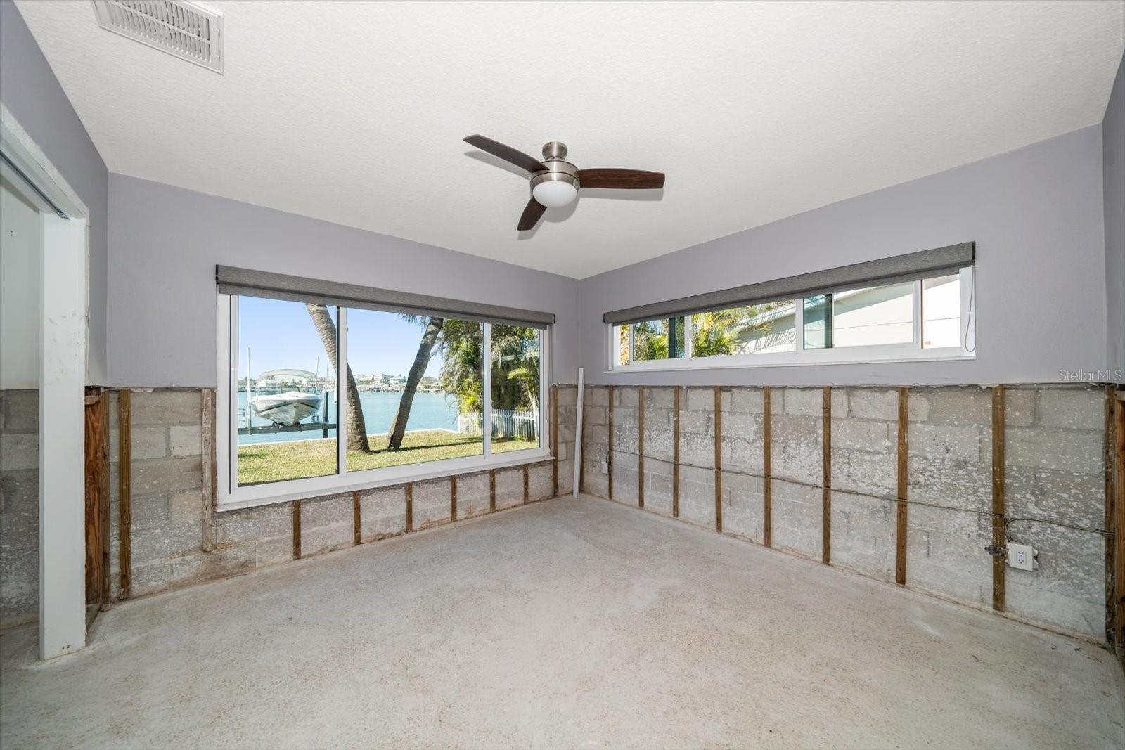 17362 KENNEDY DR, NORTH REDINGTON BEACH, FL, 33708