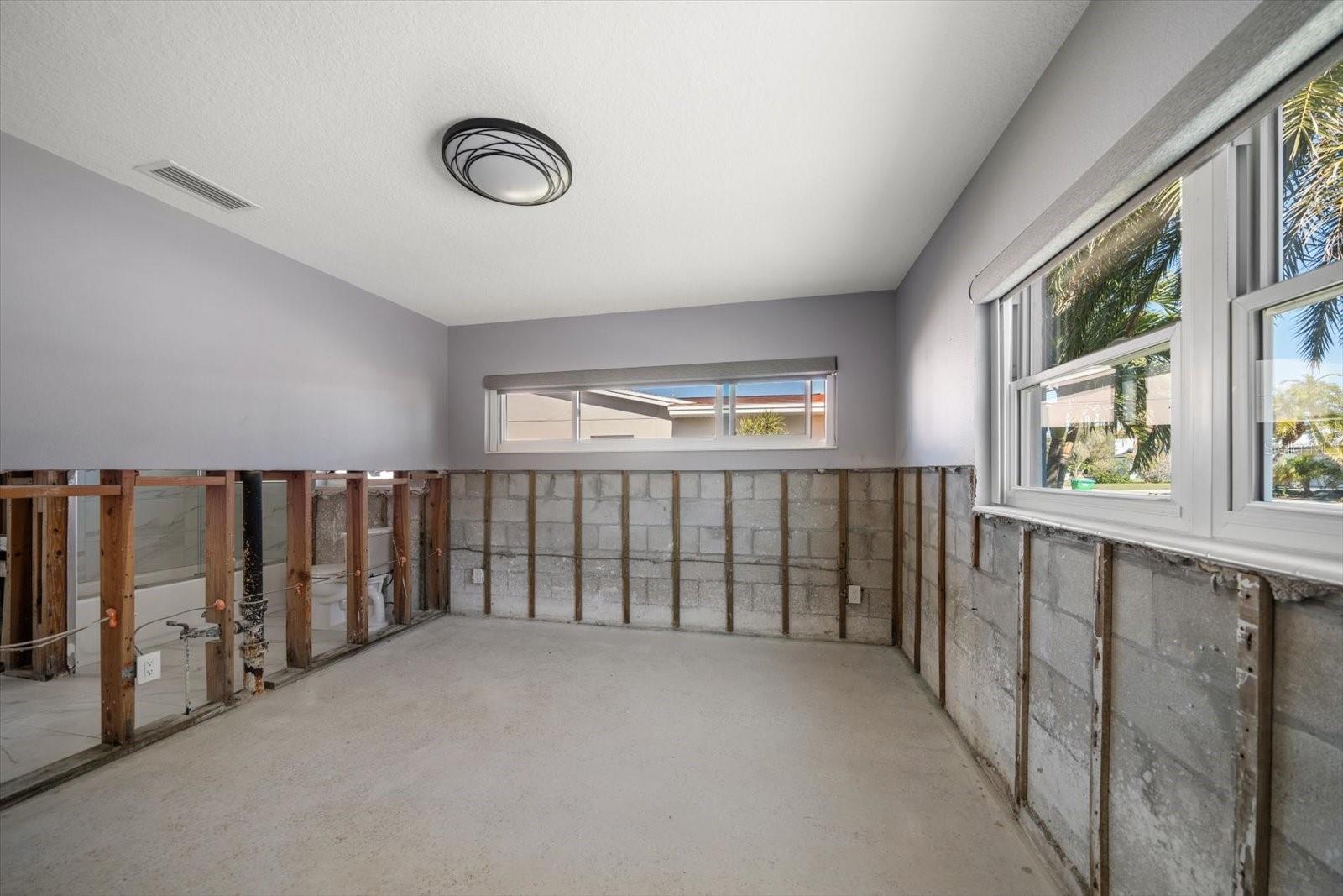 17362 KENNEDY DR, NORTH REDINGTON BEACH, FL, 33708