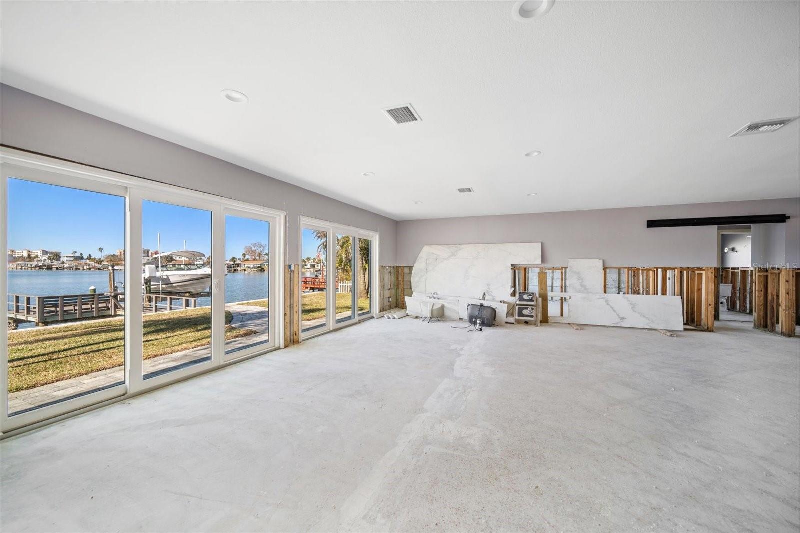 17362 KENNEDY DR, NORTH REDINGTON BEACH, FL, 33708